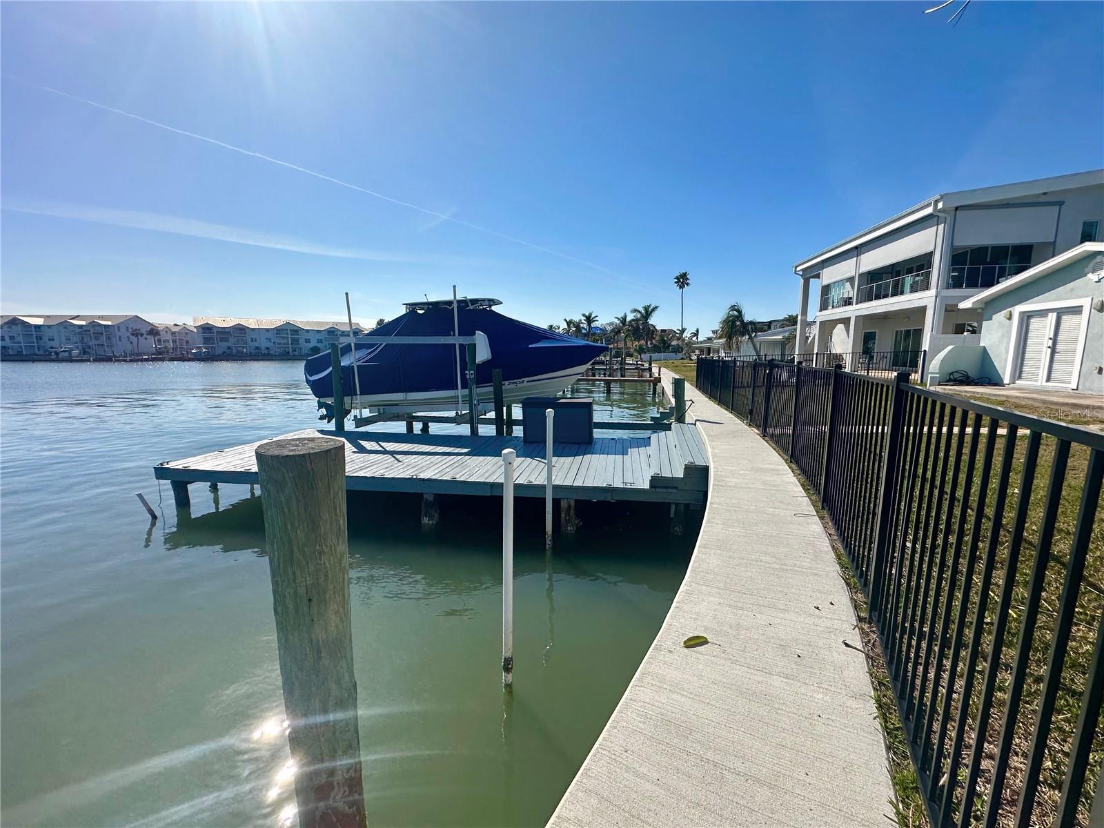 211 BATH CLUB BLVD N, NORTH REDINGTON BEACH, FL, 33708