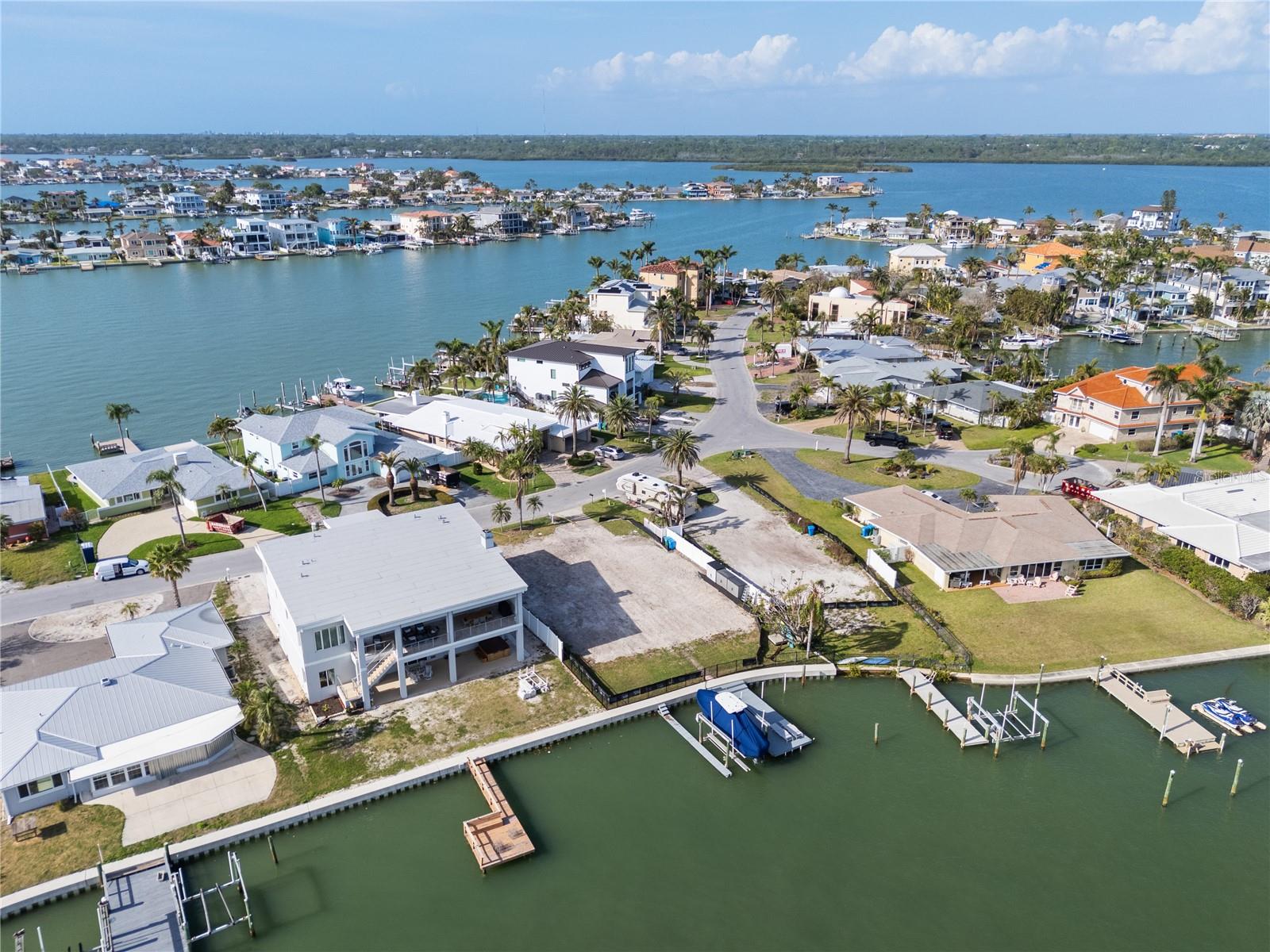 211 BATH CLUB BLVD N, NORTH REDINGTON BEACH, FL, 33708