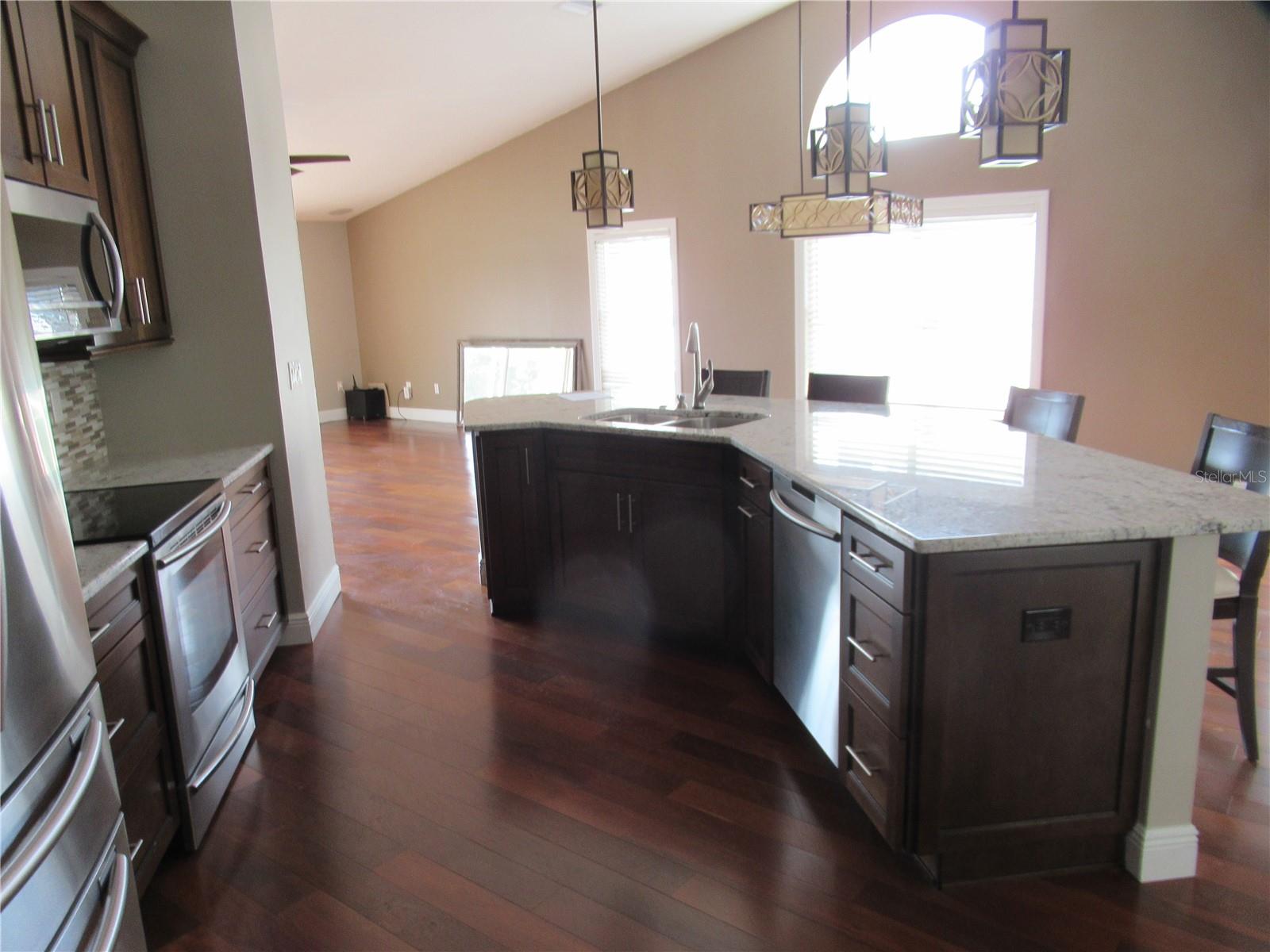 12040 STEPPINGSTONE BLVD, TAMPA, FL, 33635