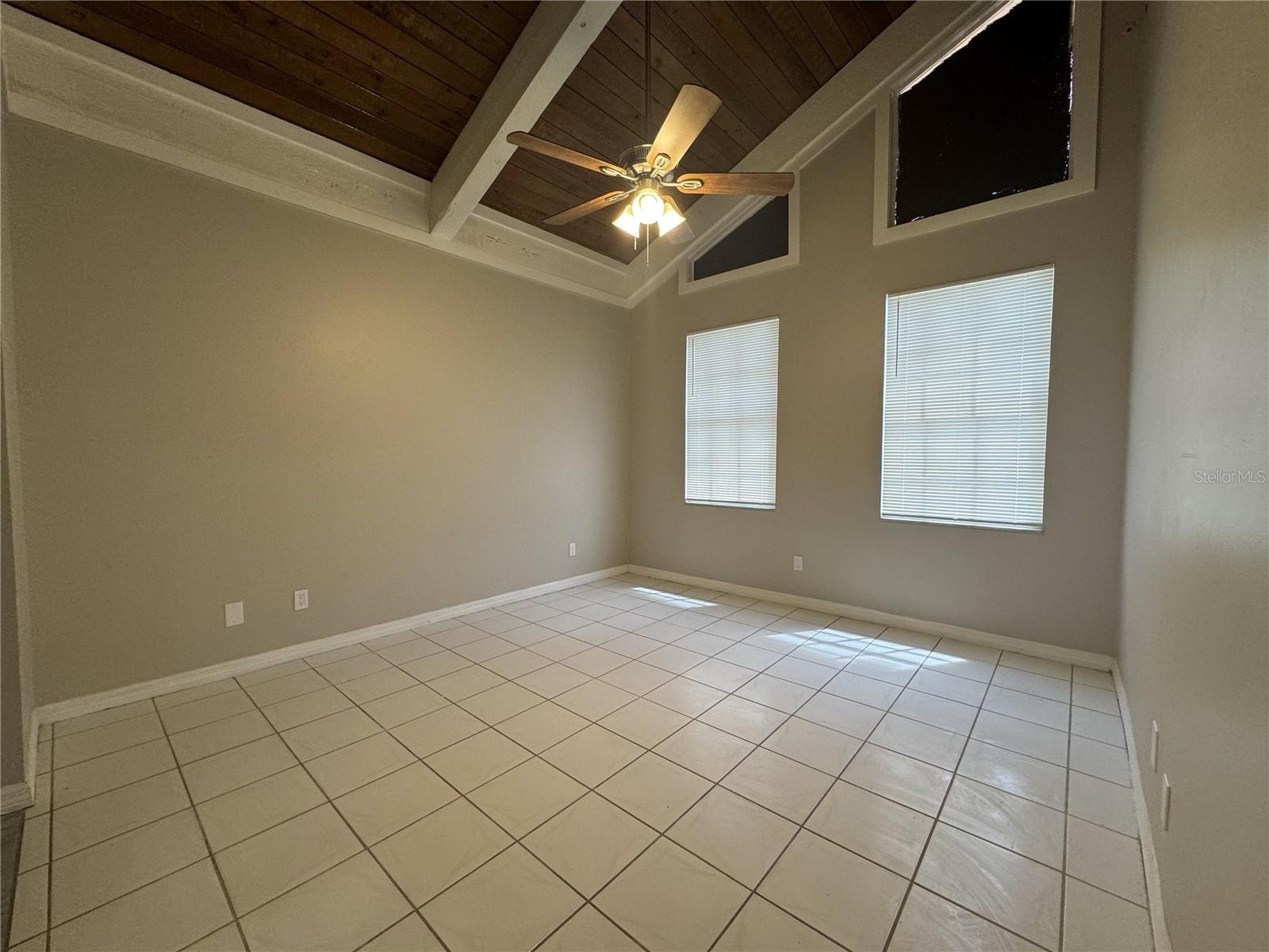 7505 WINCHESTER DR, TAMPA, FL, 33615