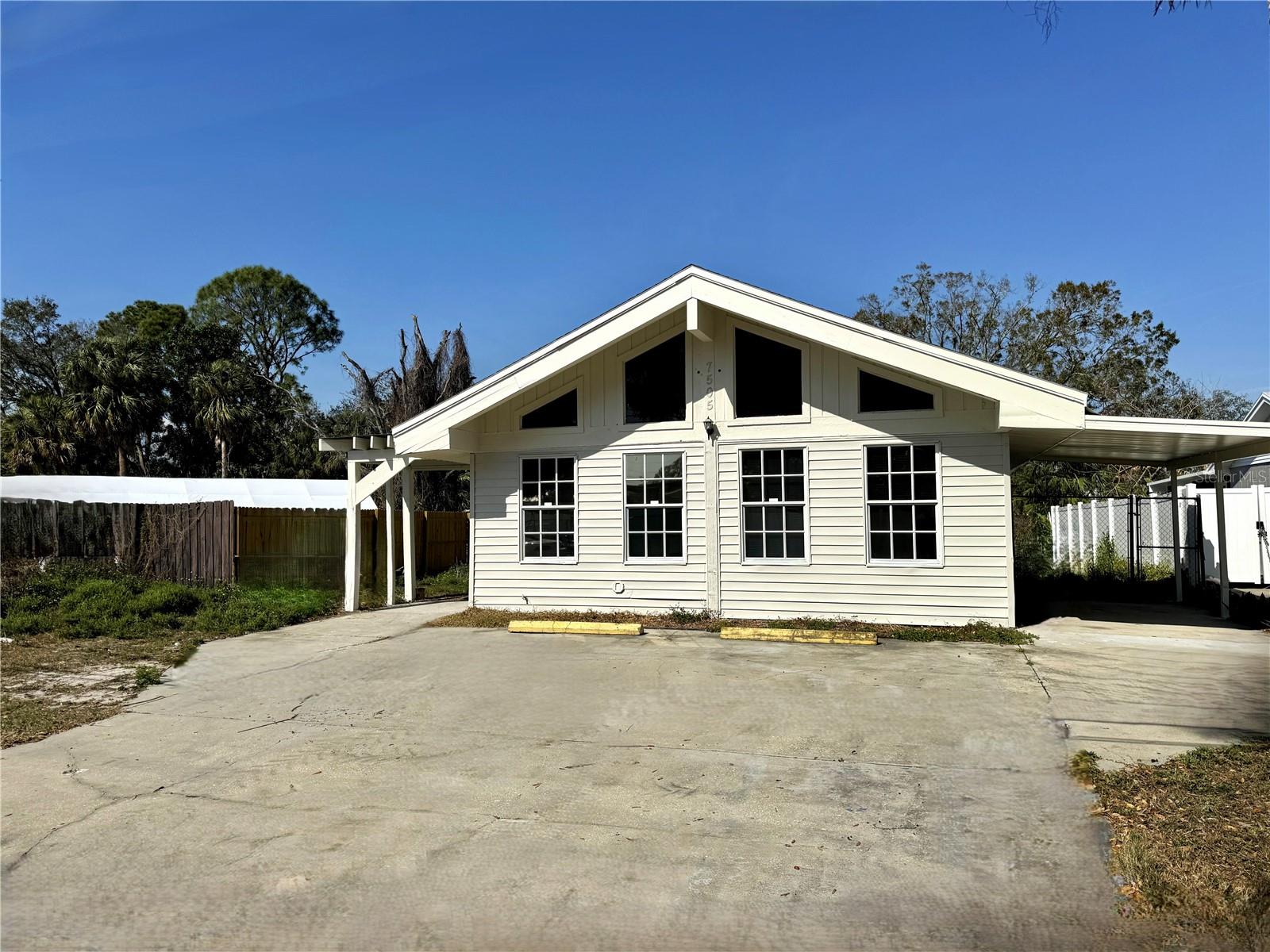 7505 WINCHESTER DR, TAMPA, FL, 33615