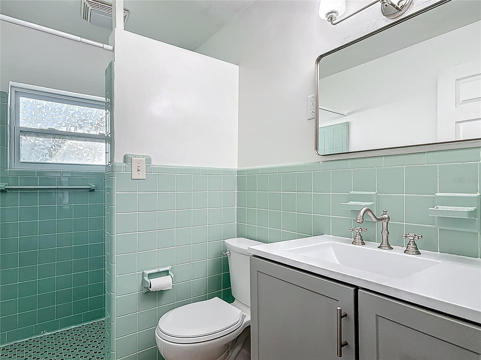 243 S HULL AVE, DELAND, FL, 32720