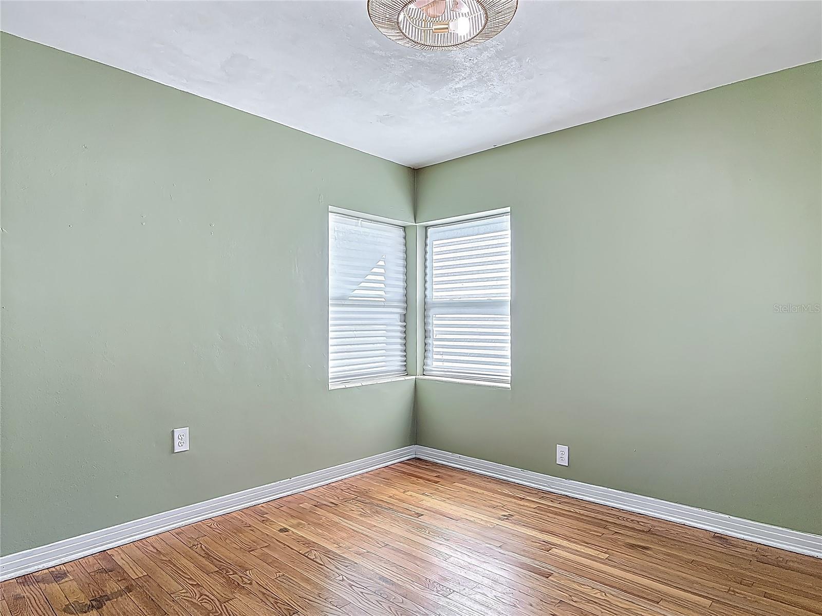 243 S HULL AVE, DELAND, FL, 32720