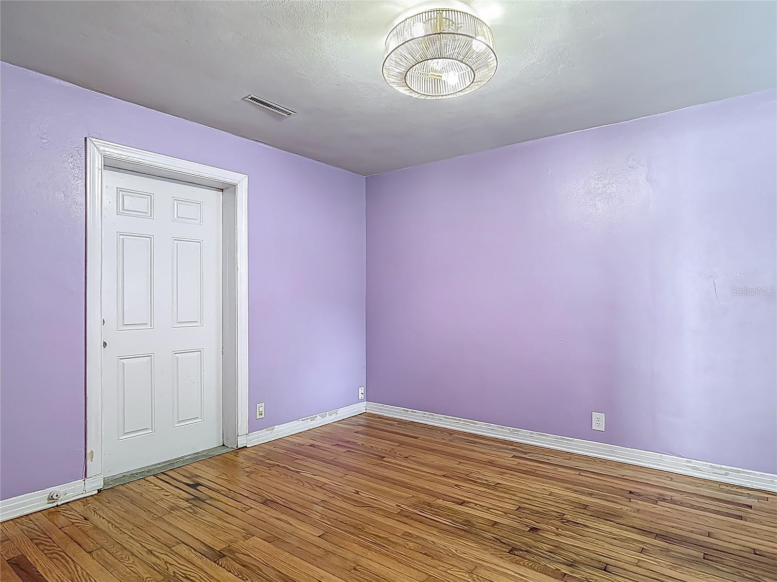 243 S HULL AVE, DELAND, FL, 32720
