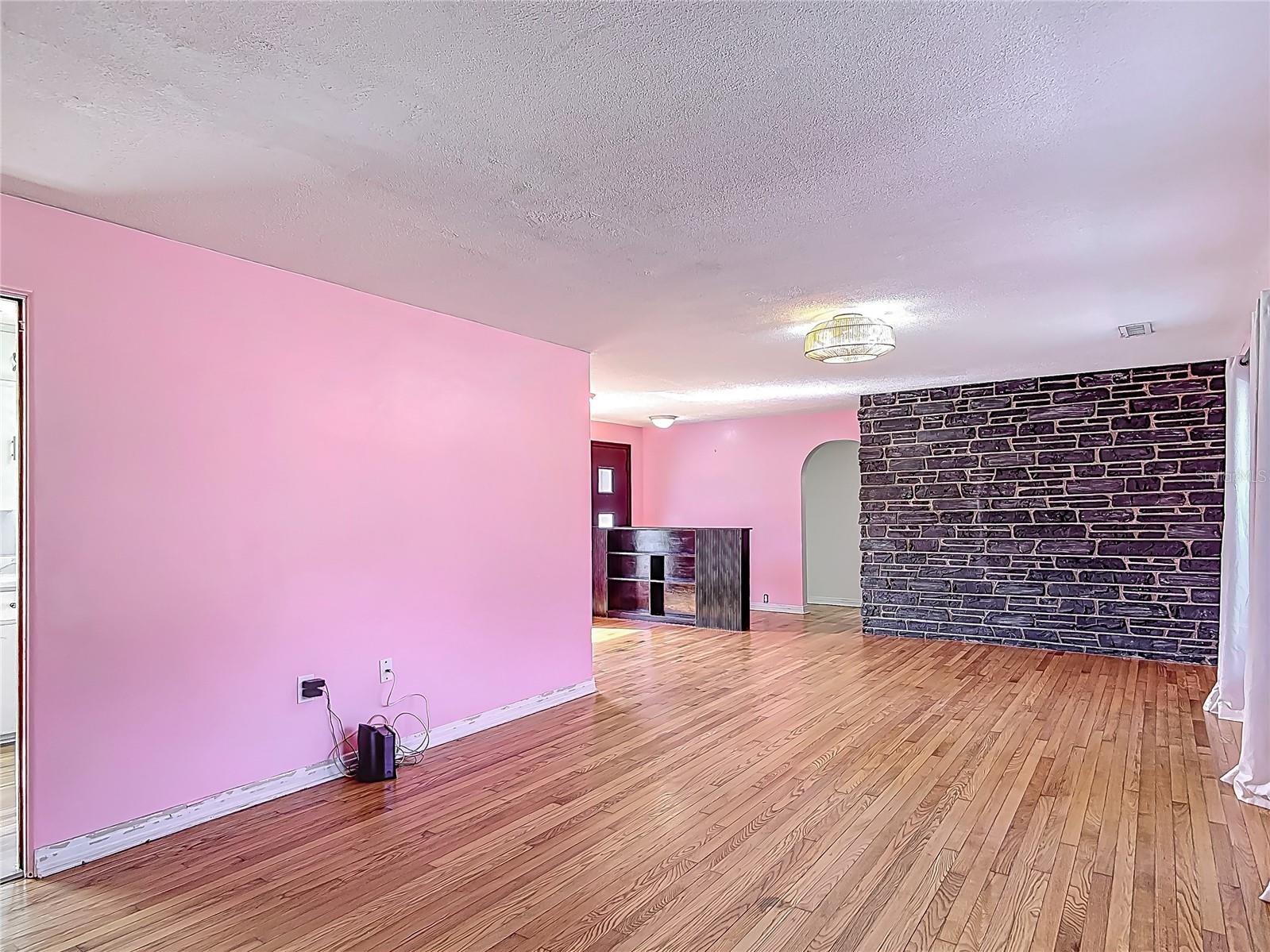 243 S HULL AVE, DELAND, FL, 32720