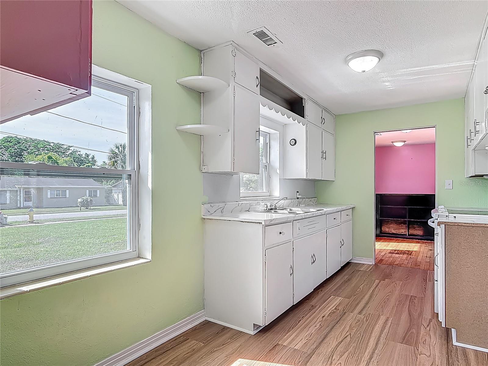 243 S HULL AVE, DELAND, FL, 32720