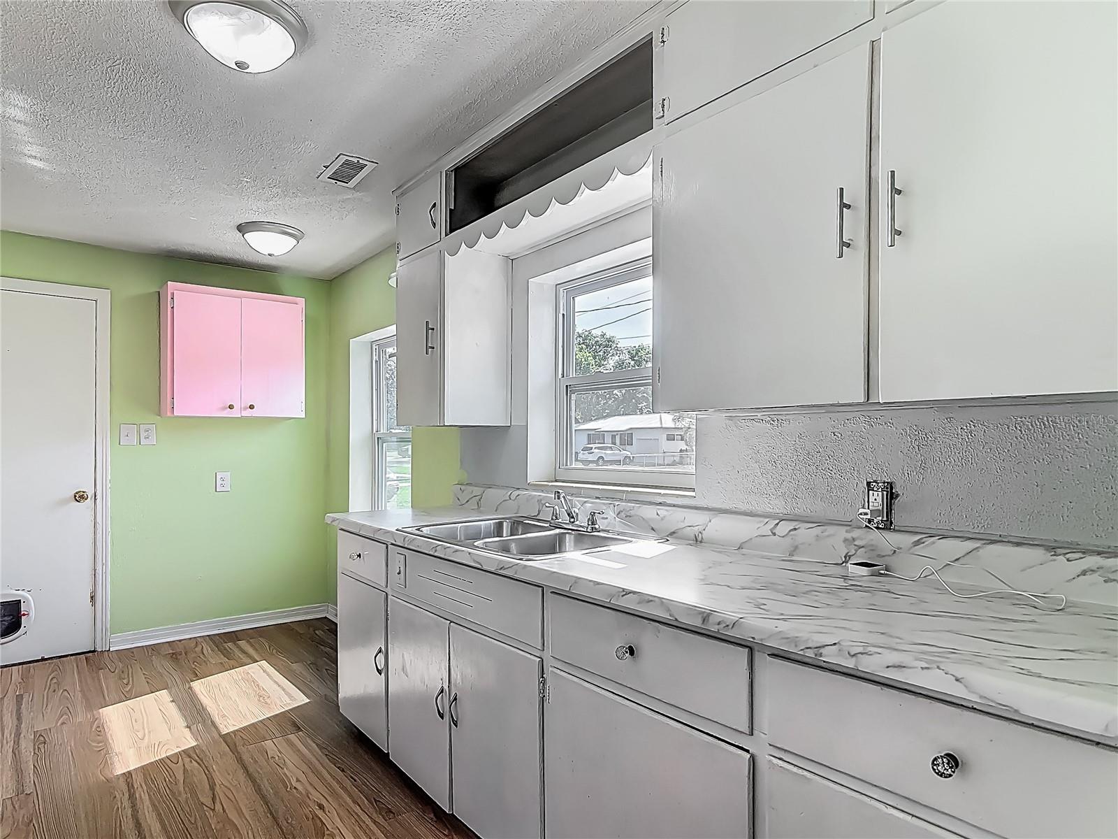 243 S HULL AVE, DELAND, FL, 32720
