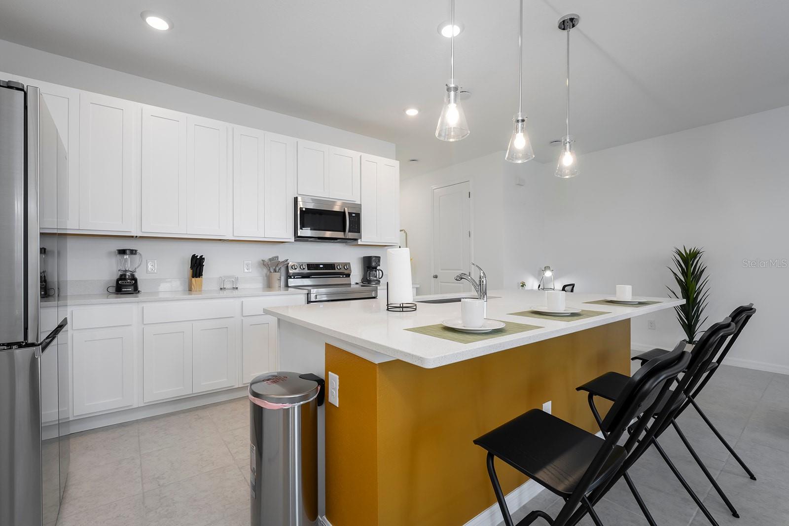 690 LONGBOAT DR, DAVENPORT, FL, 33896