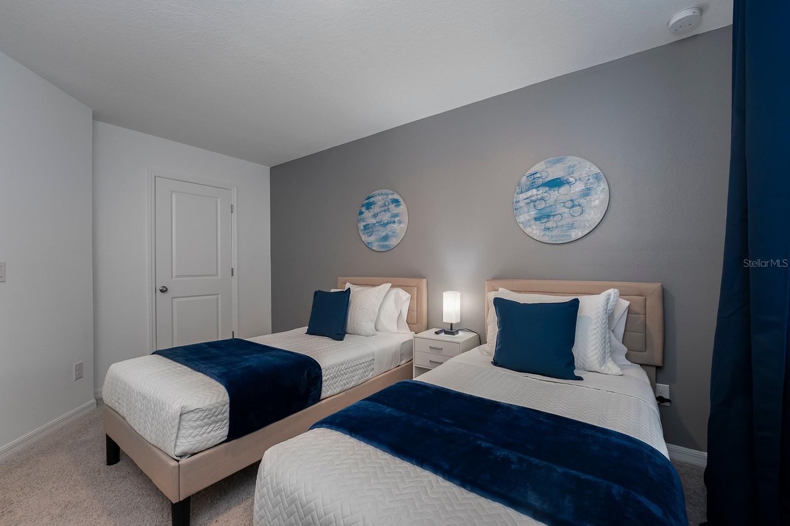 690 LONGBOAT DR, DAVENPORT, FL, 33896