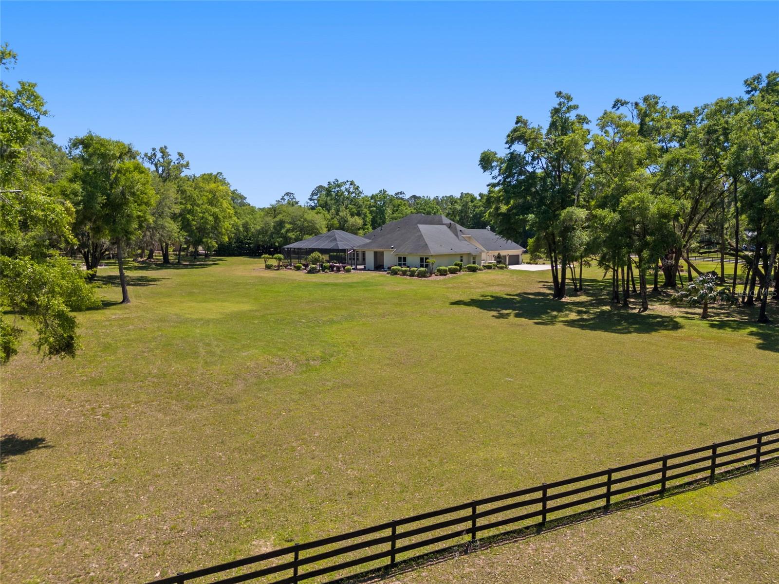 GC529708 Property Photo