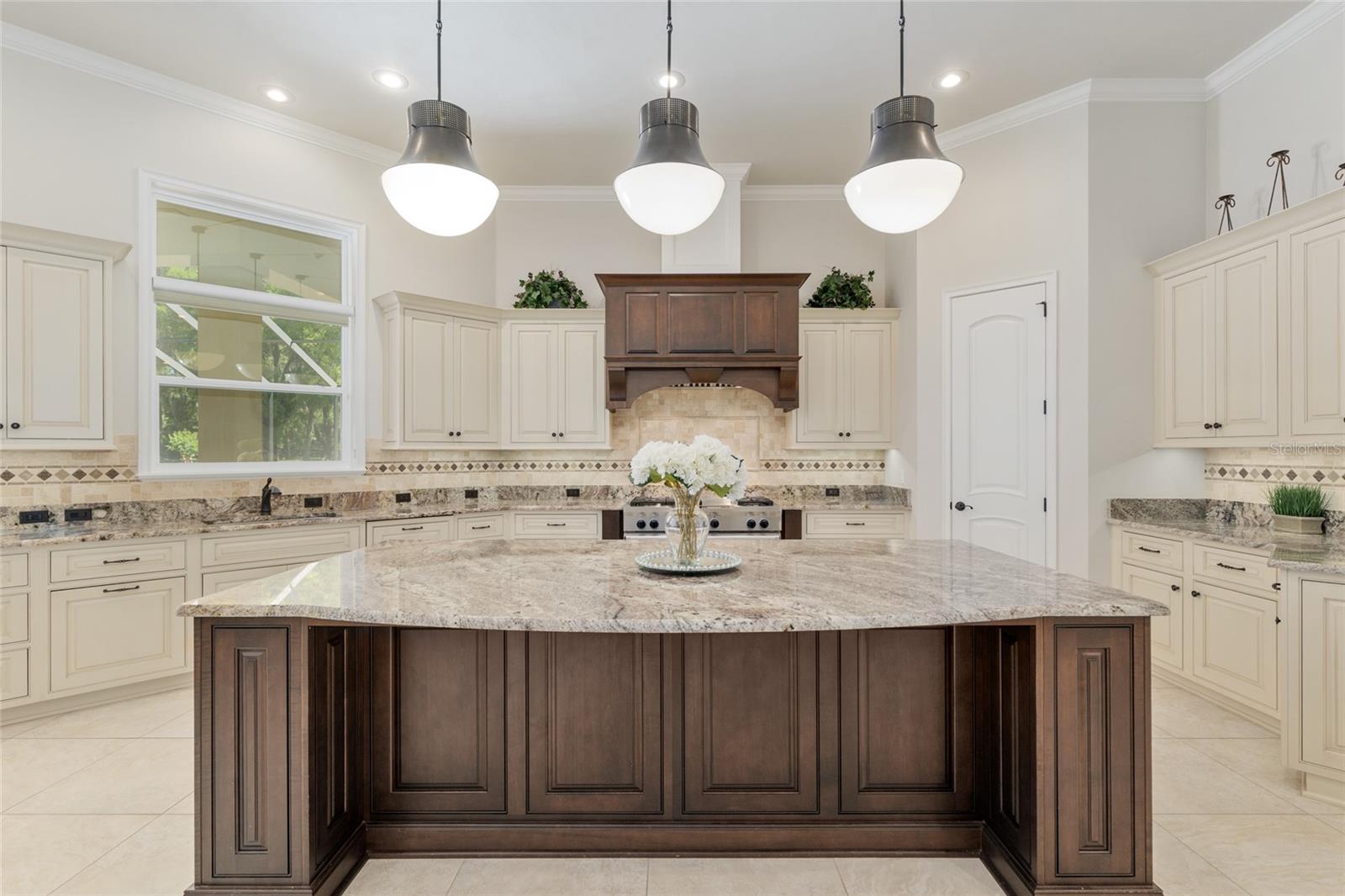 GC529708 Property Photo