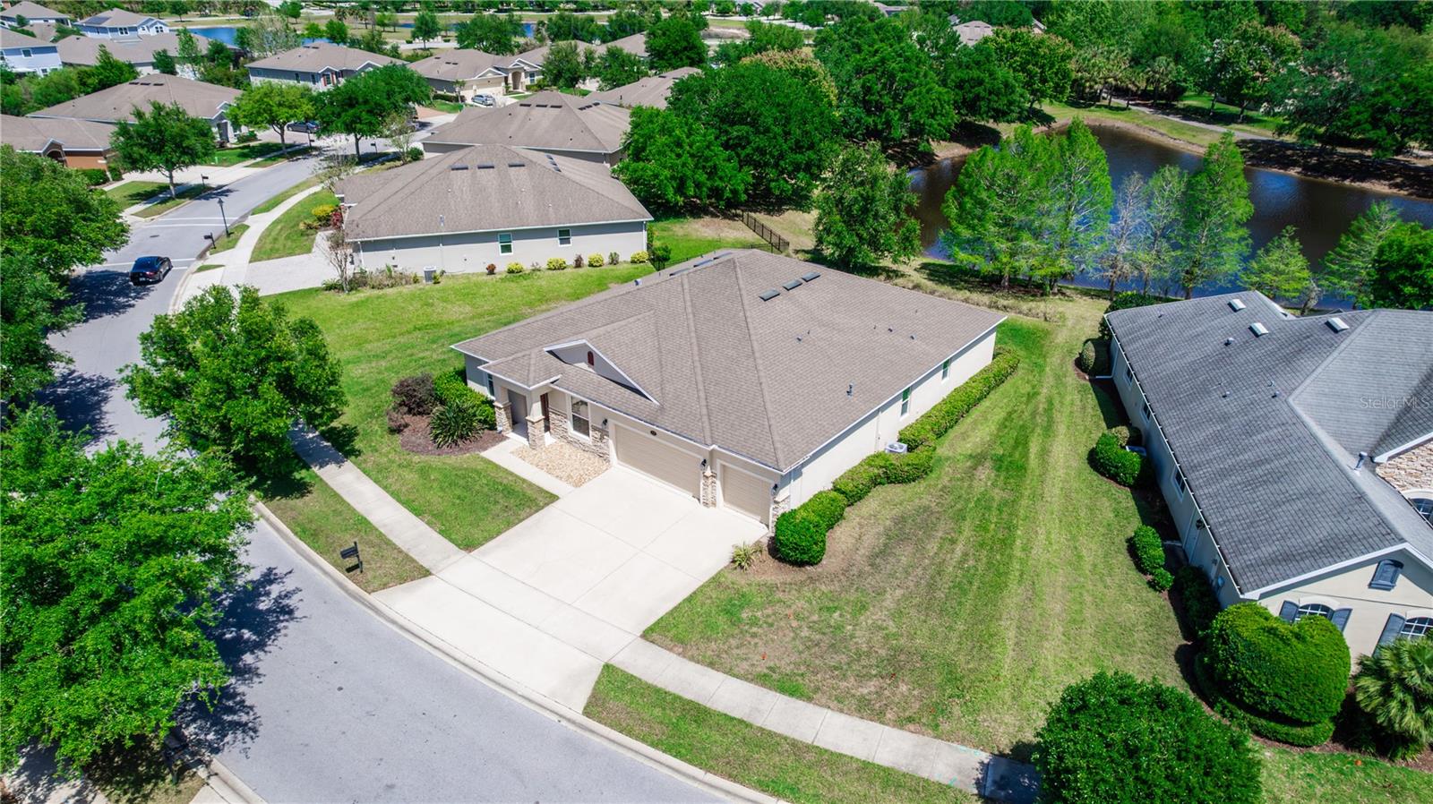319 E VICTORIA TRAILS BLVD, DELAND, FL, 32724