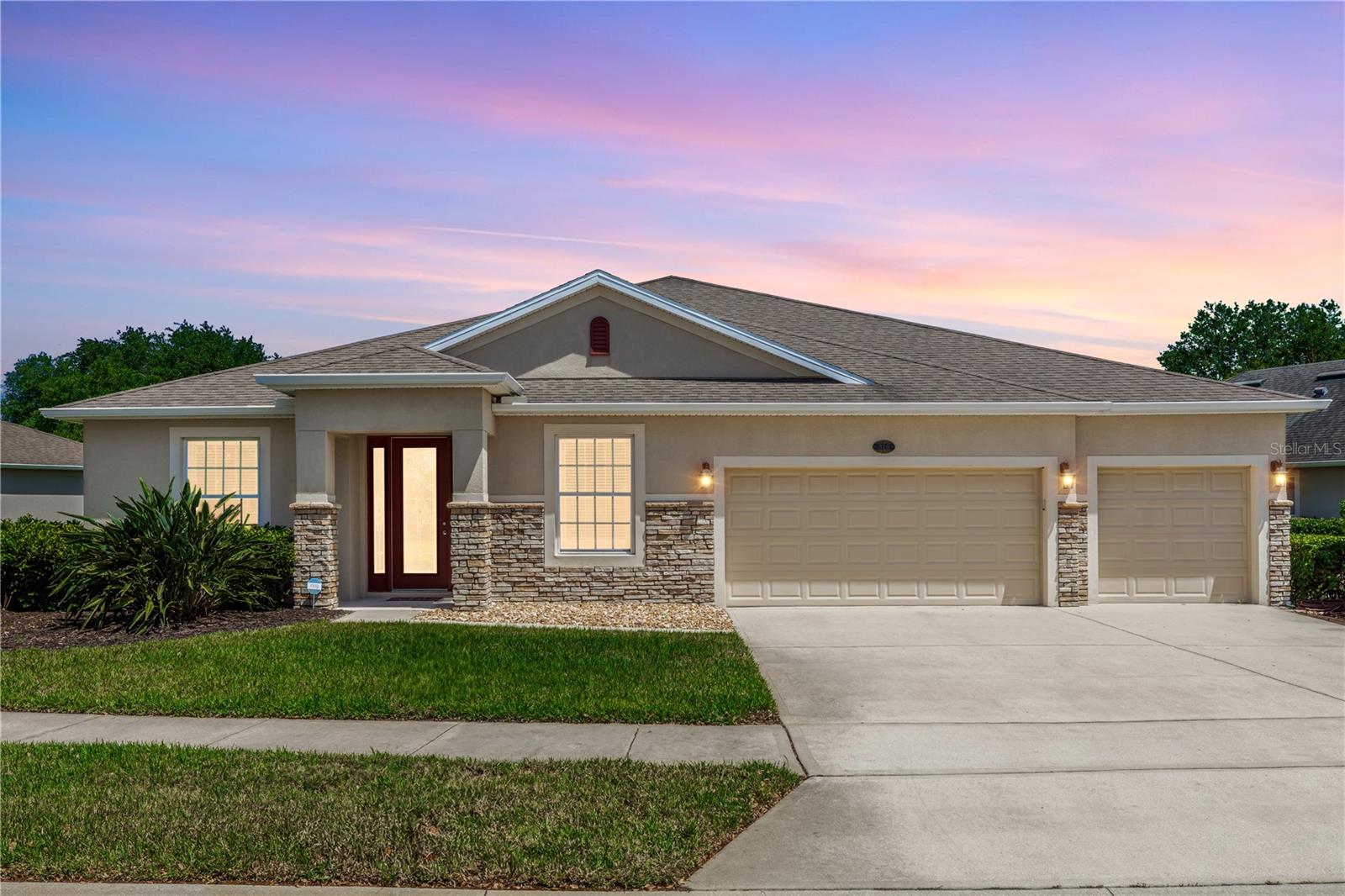 319 E VICTORIA TRAILS BLVD, DELAND, FL, 32724