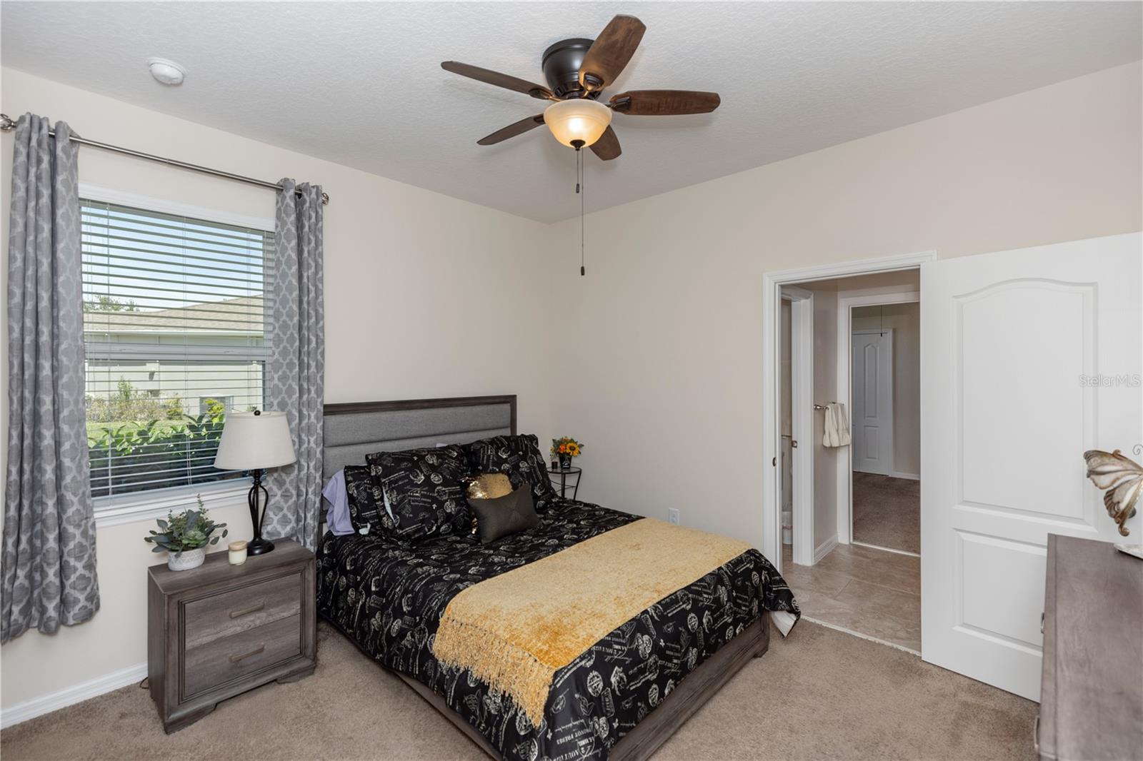 319 E VICTORIA TRAILS BLVD, DELAND, FL, 32724