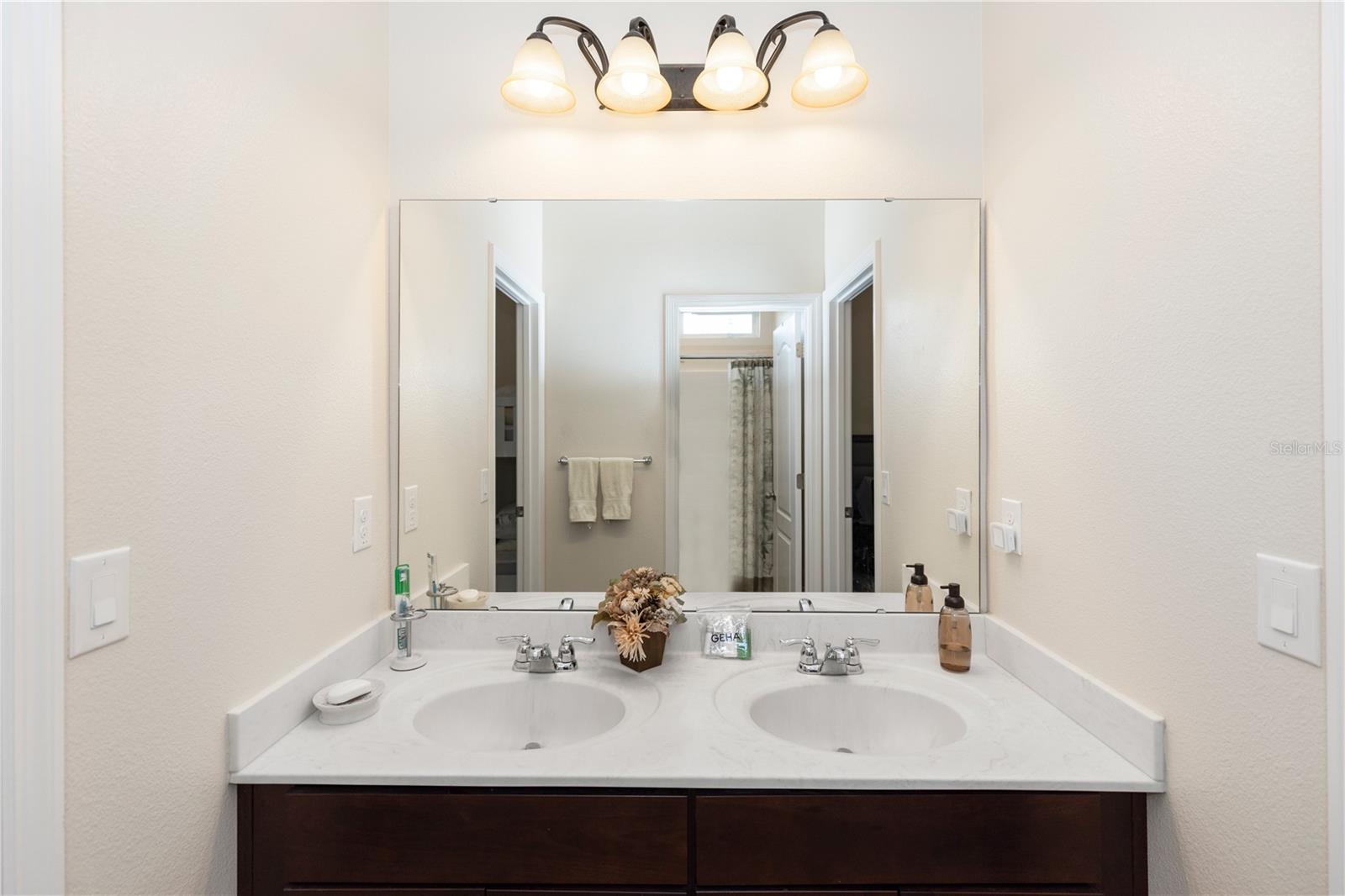 319 E VICTORIA TRAILS BLVD, DELAND, FL, 32724