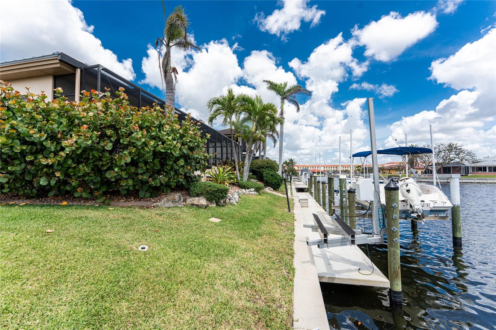 48 COLONY POINT DR, PUNTA GORDA, FL, 33950