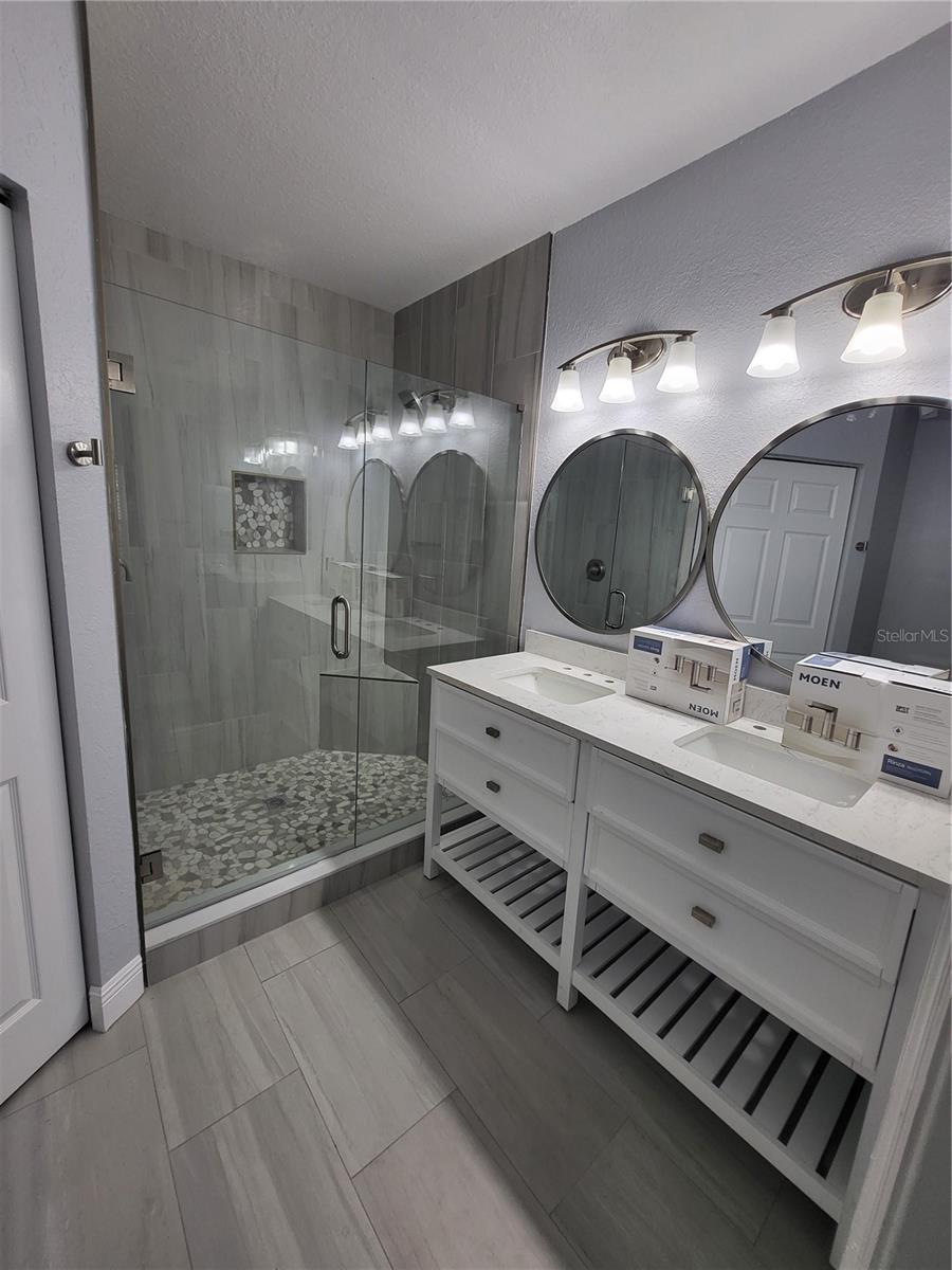 3482 KINGS RD #105, PALM HARBOR, FL, 34685