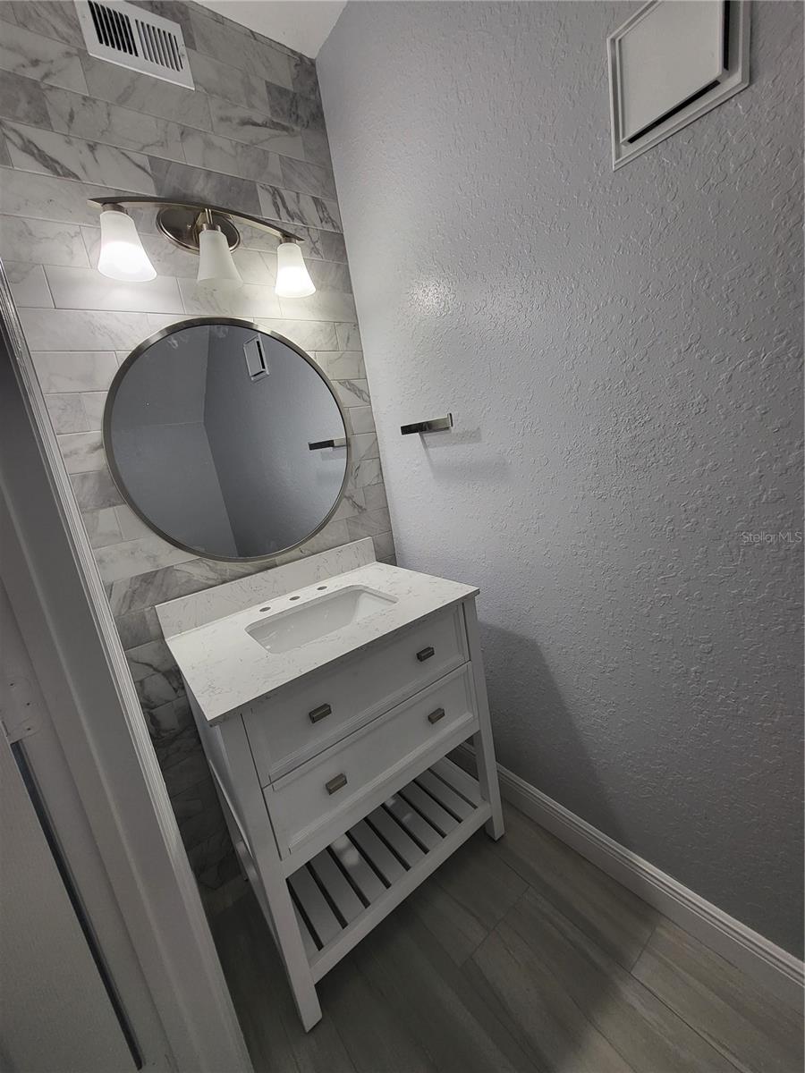 3482 KINGS RD #105, PALM HARBOR, FL, 34685