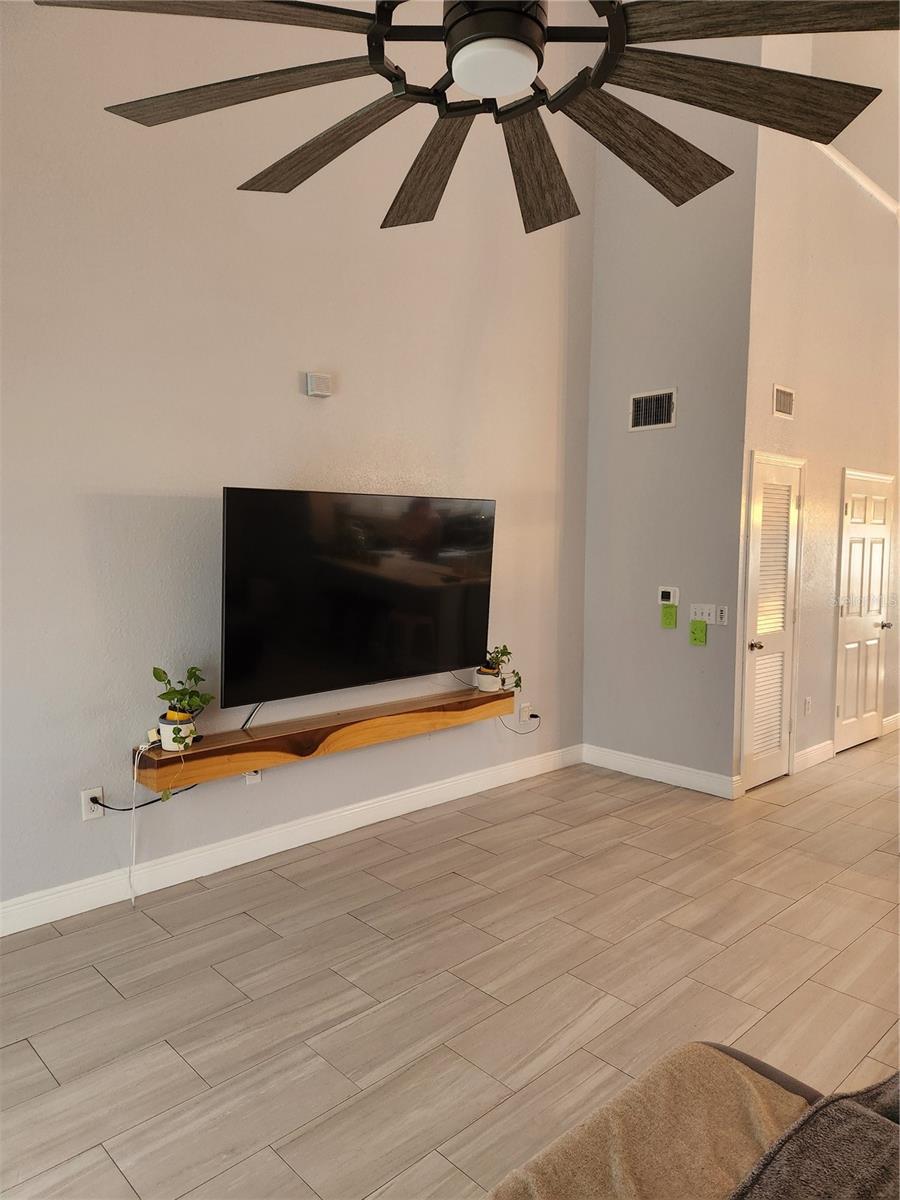 3482 KINGS RD #105, PALM HARBOR, FL, 34685