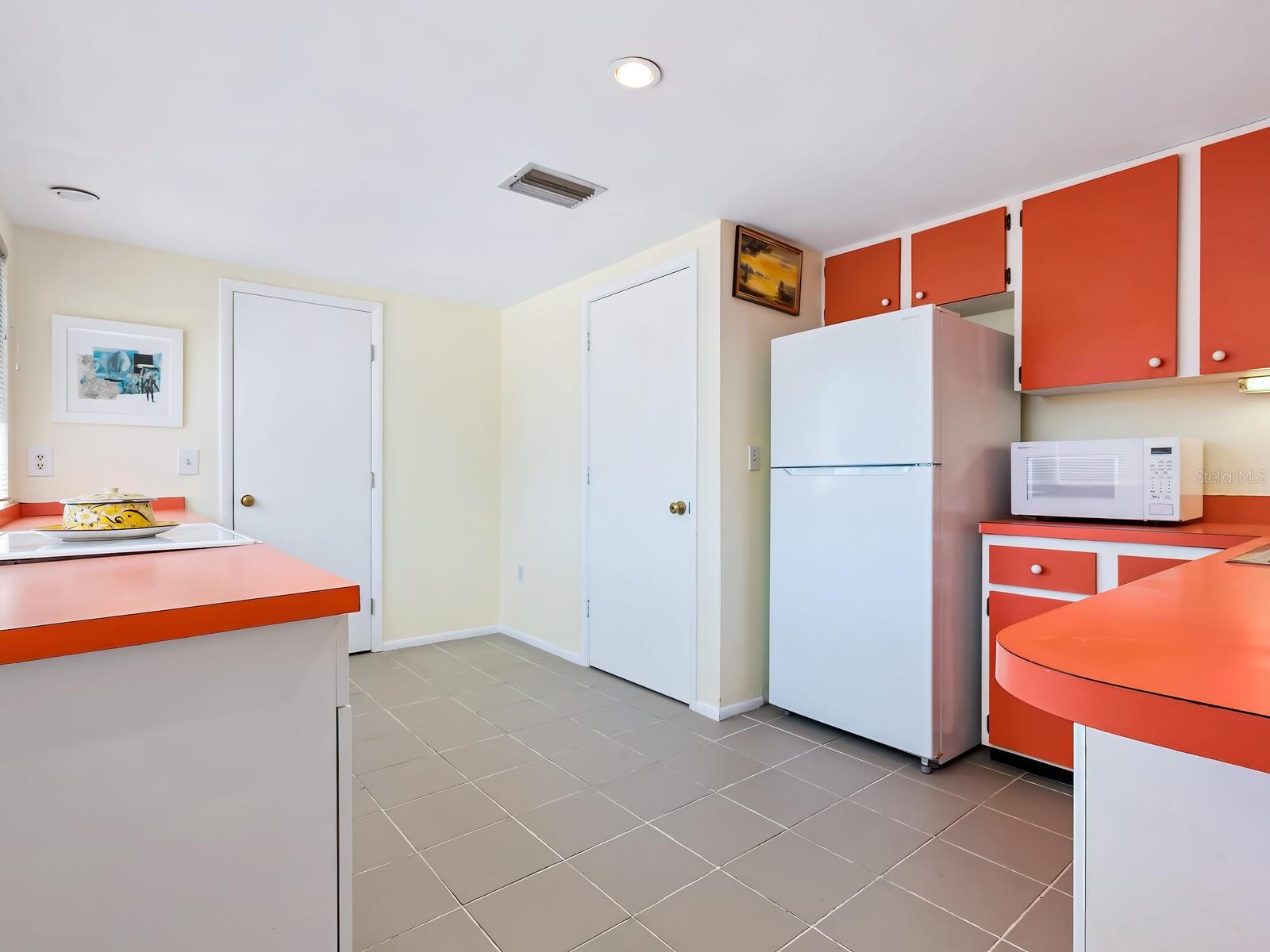 2720 HERWALD ST, SARASOTA, FL, 34231