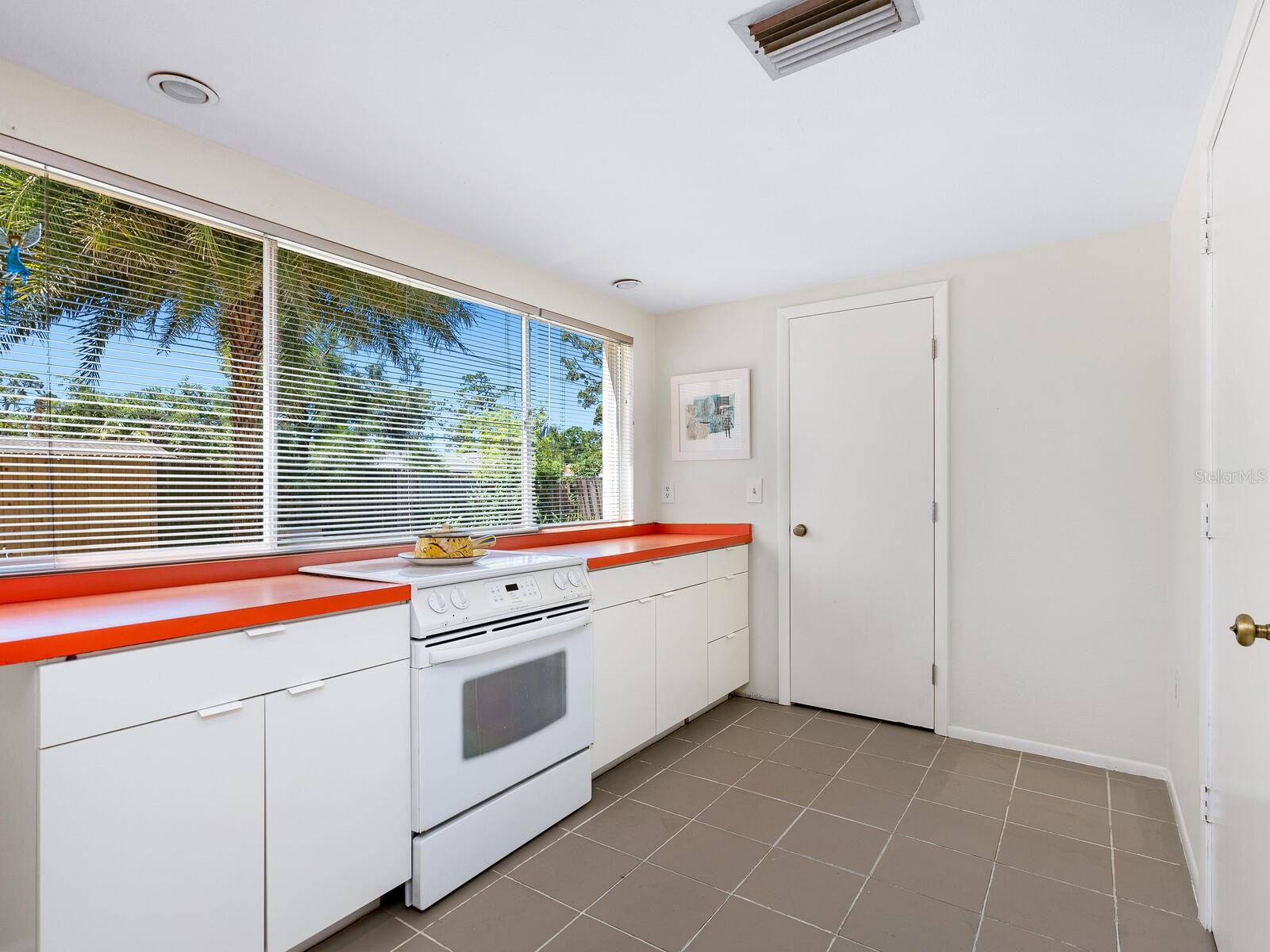 2720 HERWALD ST, SARASOTA, FL, 34231