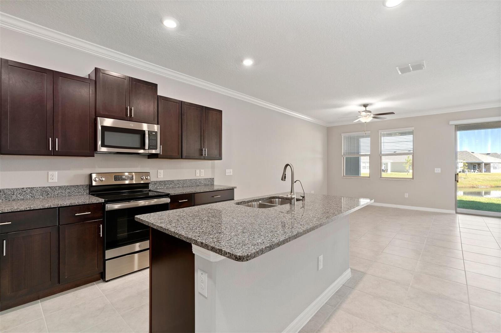 31989 BLUE PASSING LOOP, WESLEY CHAPEL, FL, 33545