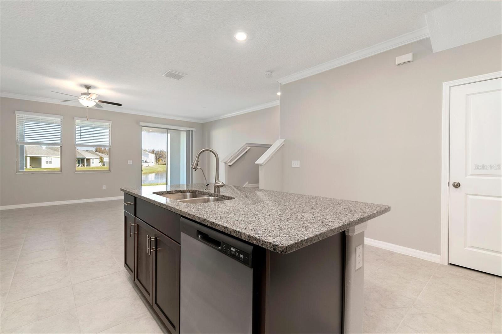 31989 BLUE PASSING LOOP, WESLEY CHAPEL, FL, 33545