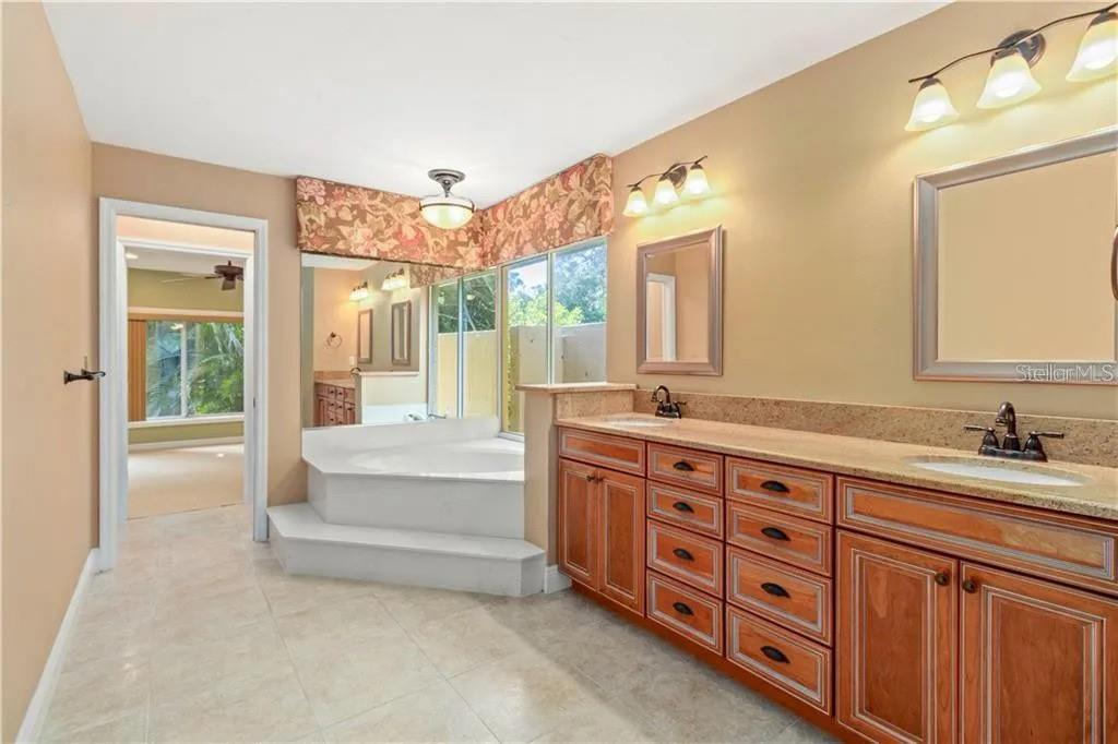 919 80TH ST NW, BRADENTON, FL, 34209