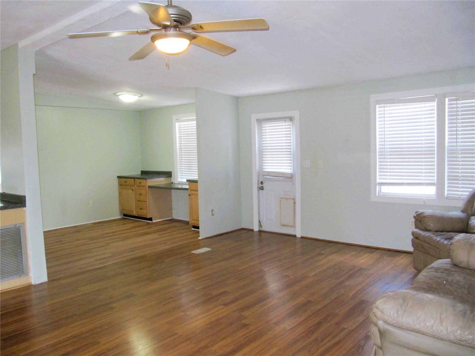 4176 COUNTY ROAD 110, OXFORD, FL, 34484