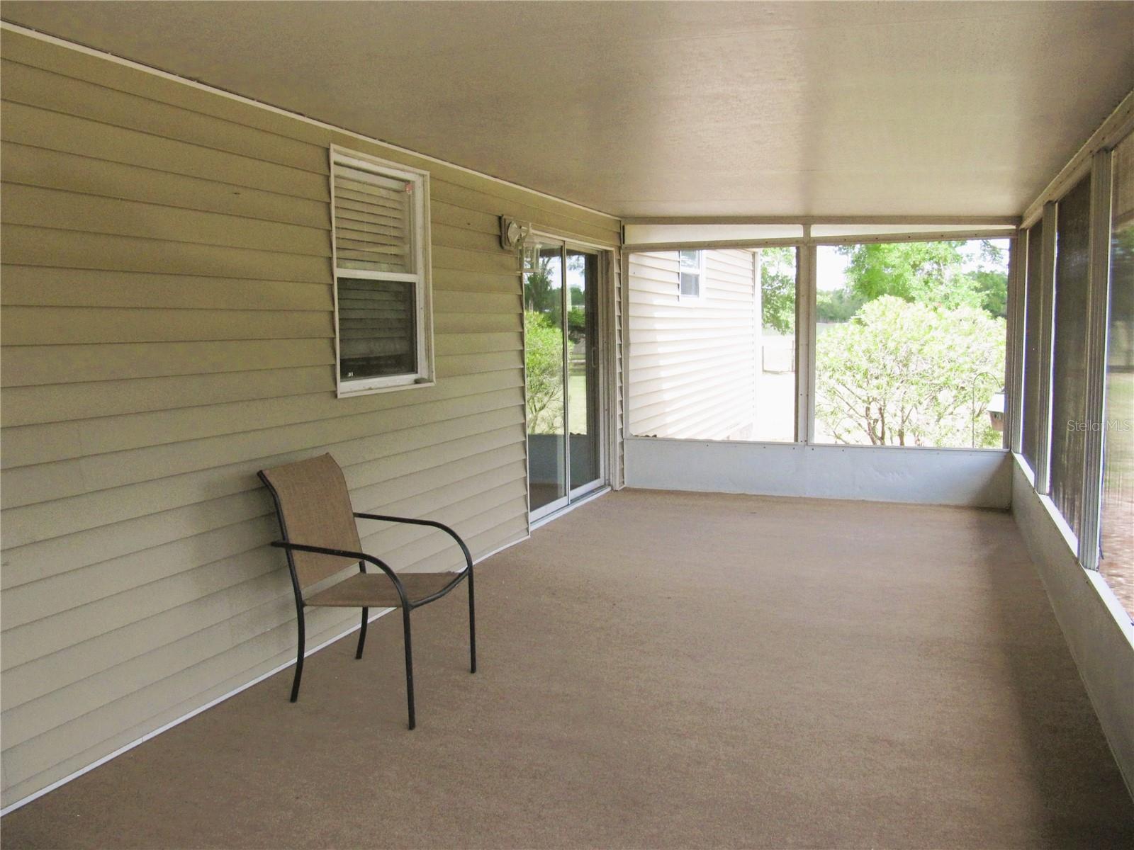 4176 COUNTY ROAD 110, OXFORD, FL, 34484