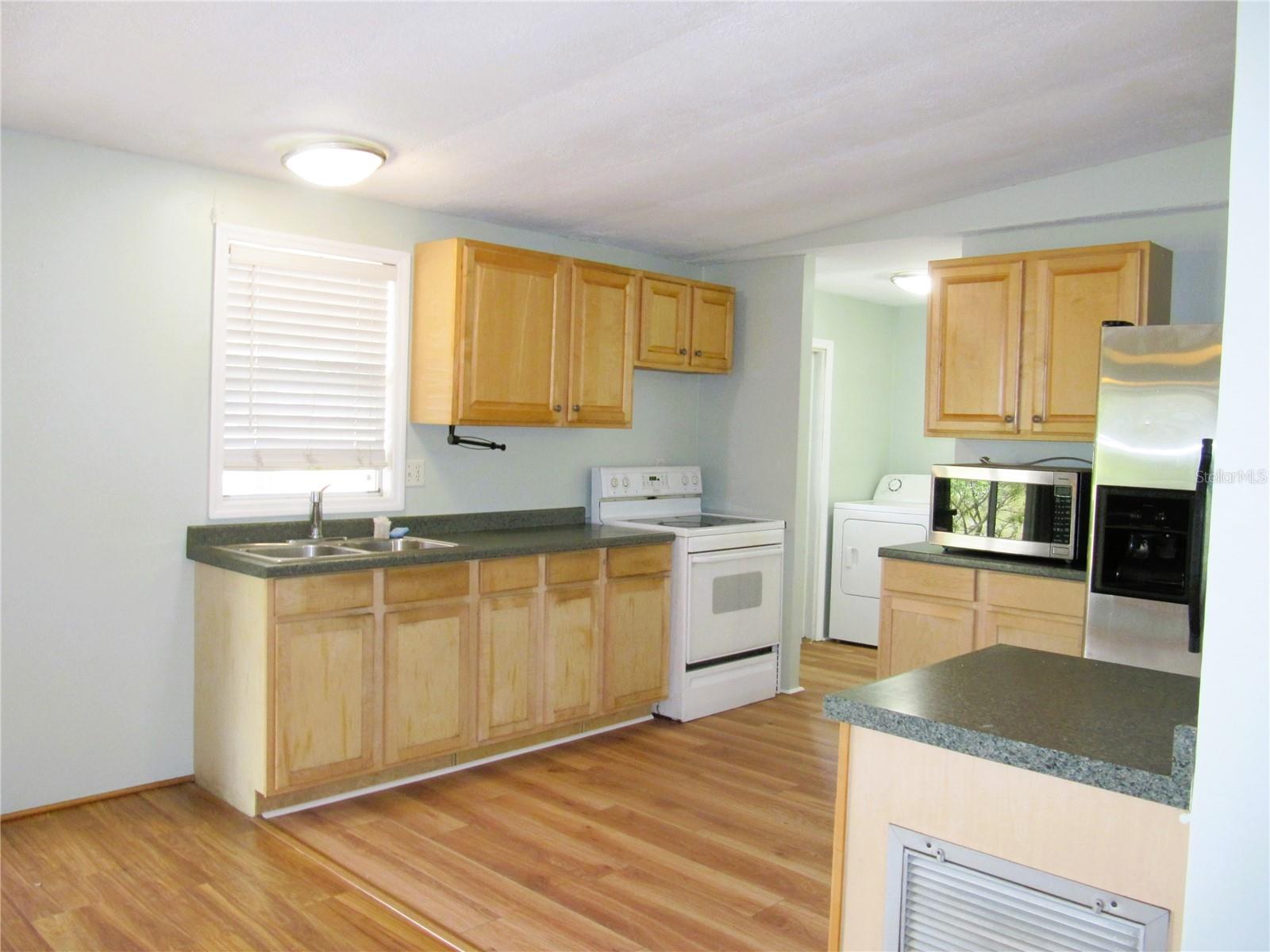 4176 COUNTY ROAD 110, OXFORD, FL, 34484