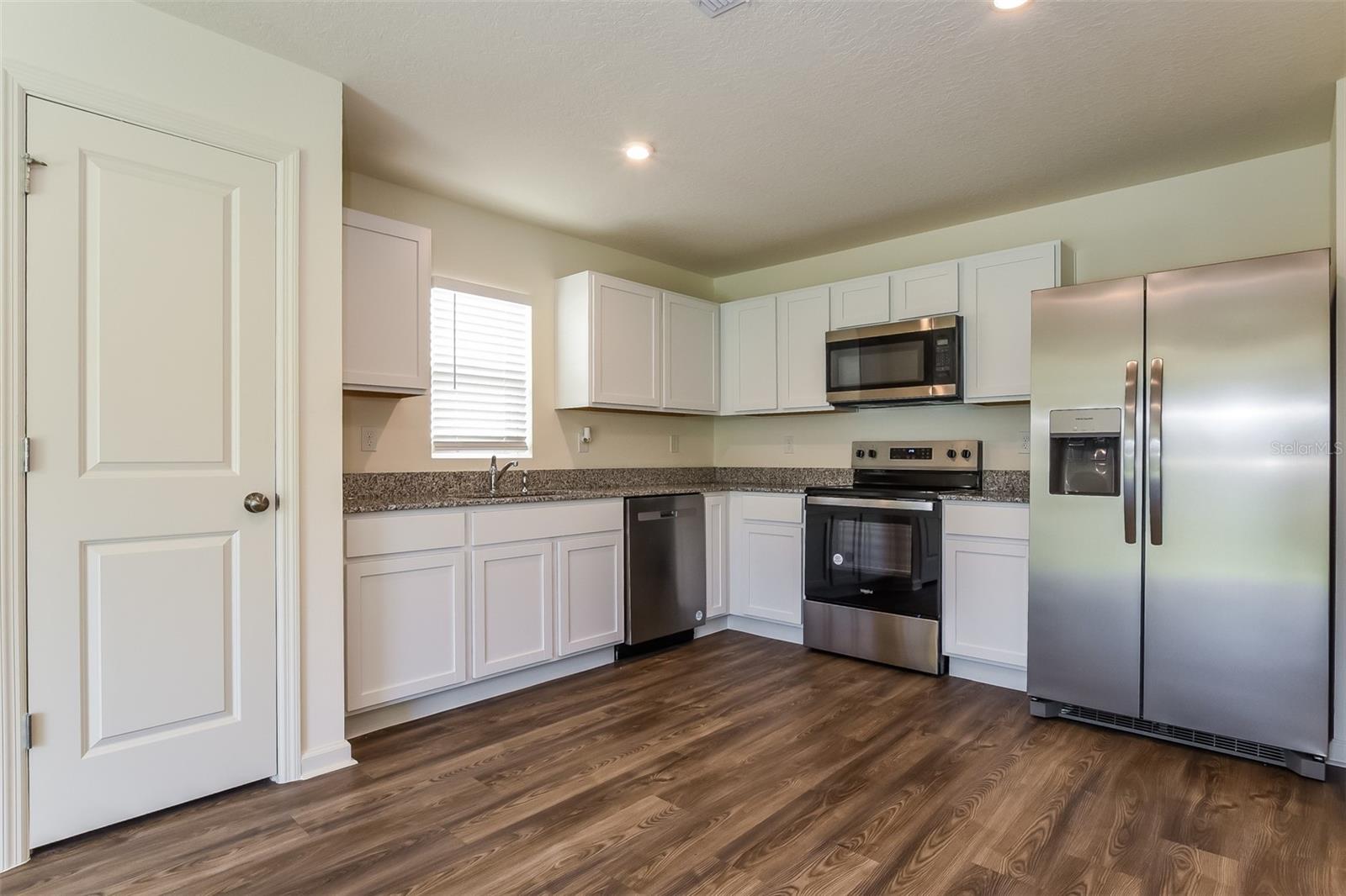 2013 IOWA DR, SUMTERVILLE, FL, 33585