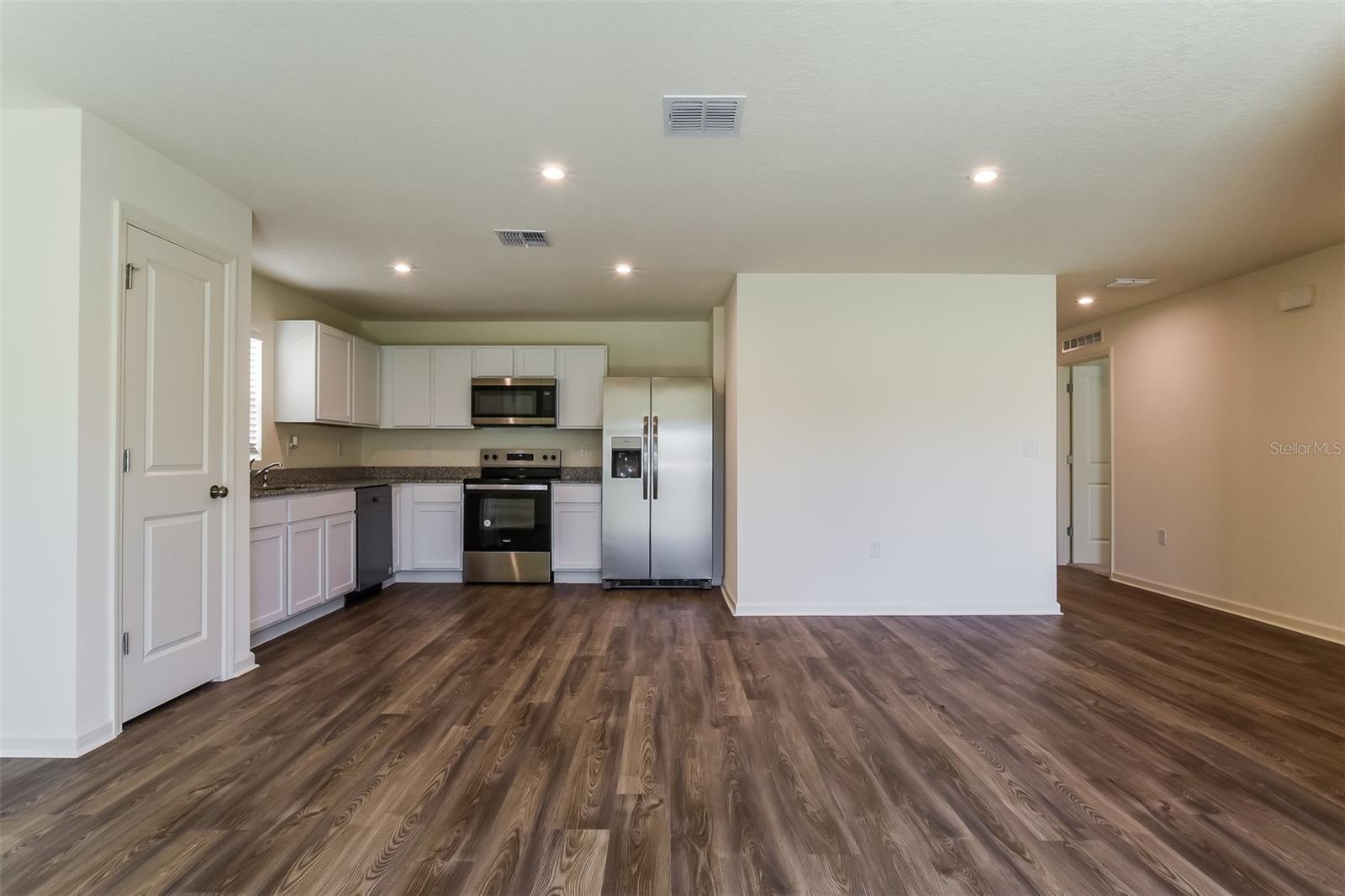 2013 IOWA DR, SUMTERVILLE, FL, 33585