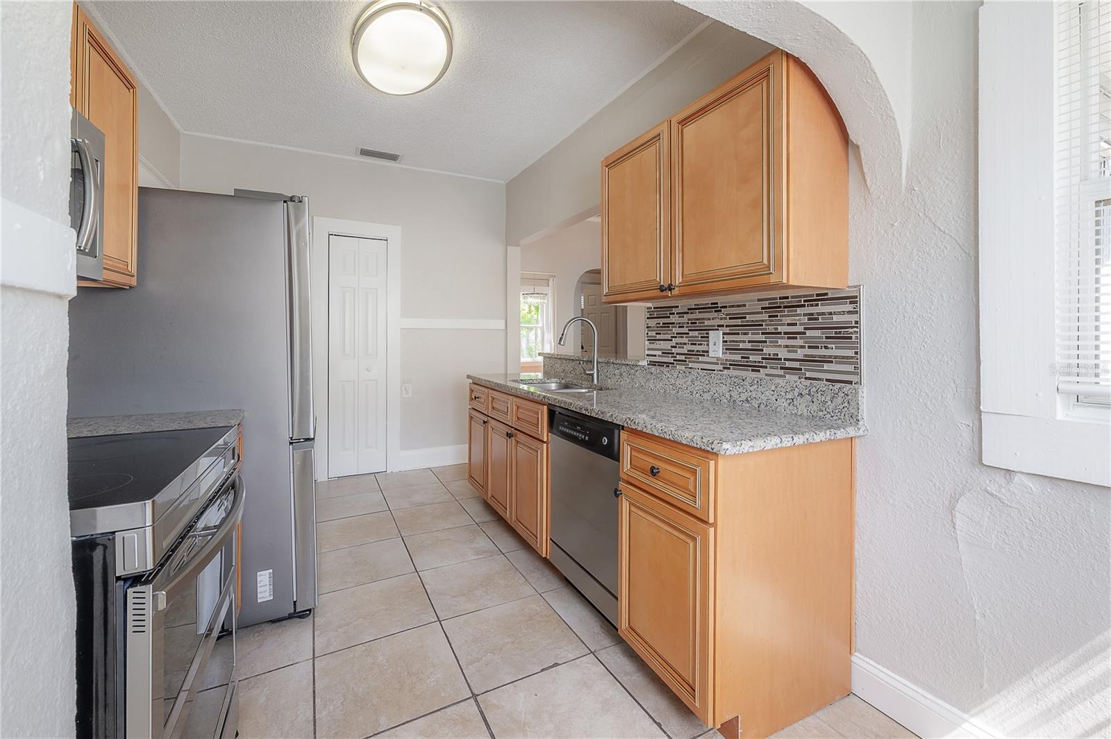 302 W HILDA ST, TAMPA, FL, 33603