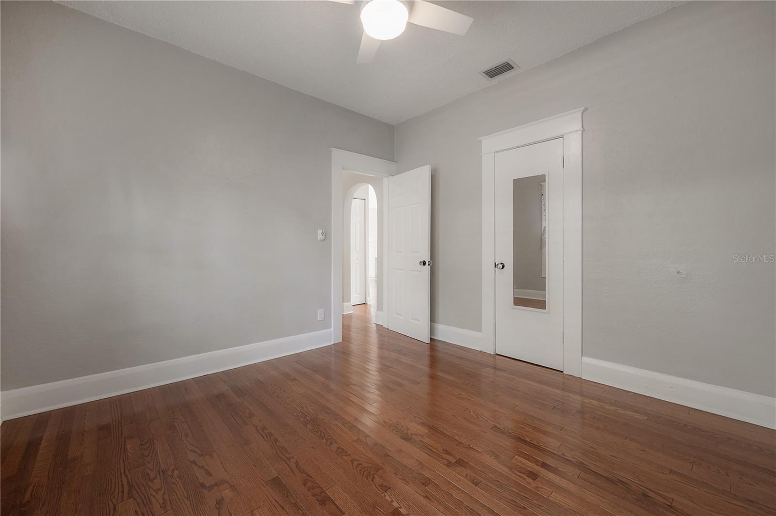 302 W HILDA ST, TAMPA, FL, 33603