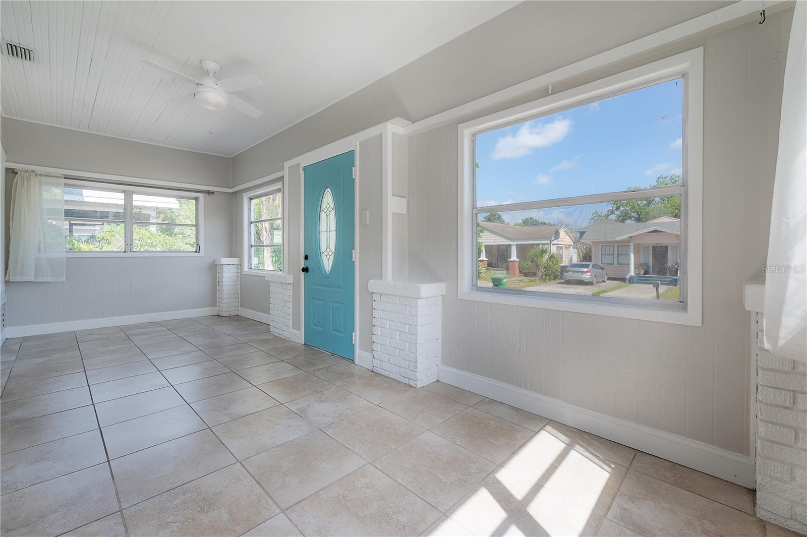 302 W HILDA ST, TAMPA, FL, 33603