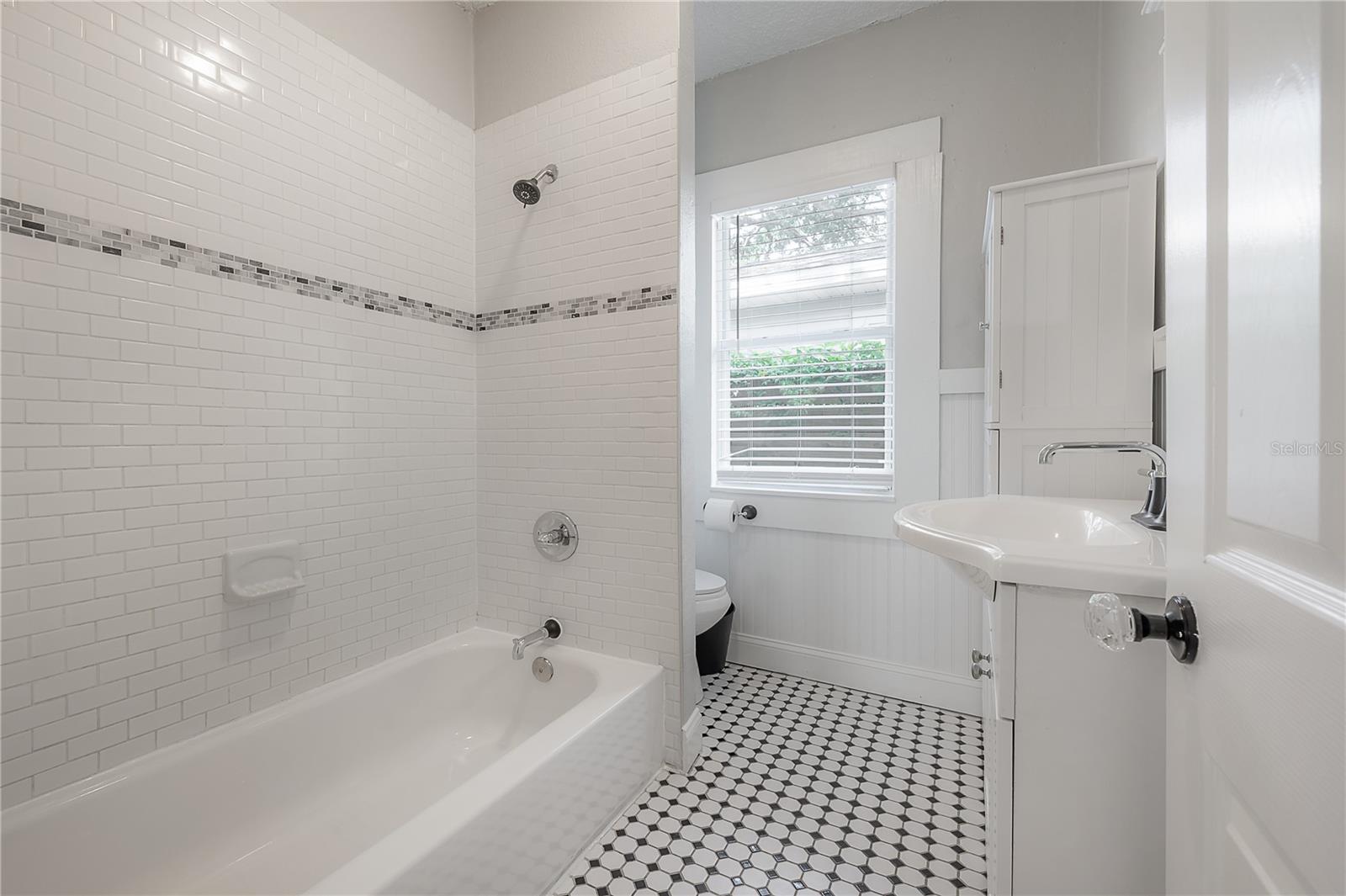 302 W HILDA ST, TAMPA, FL, 33603