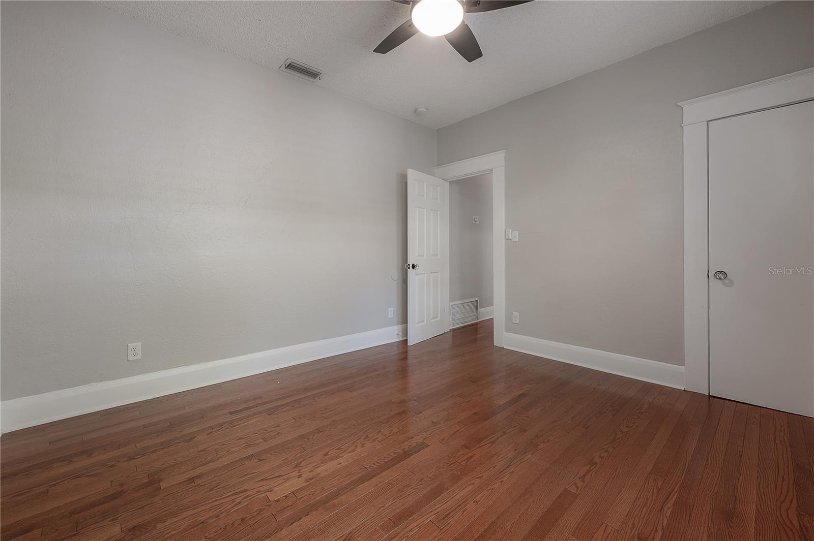 302 W HILDA ST, TAMPA, FL, 33603