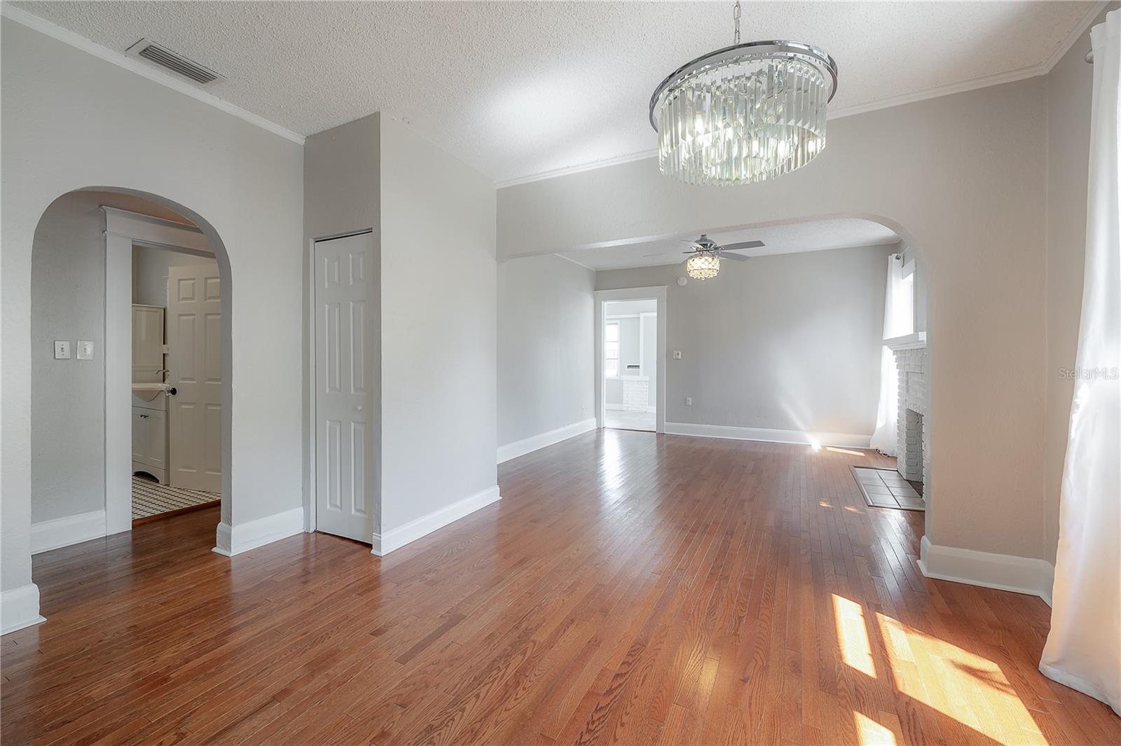 302 W HILDA ST, TAMPA, FL, 33603