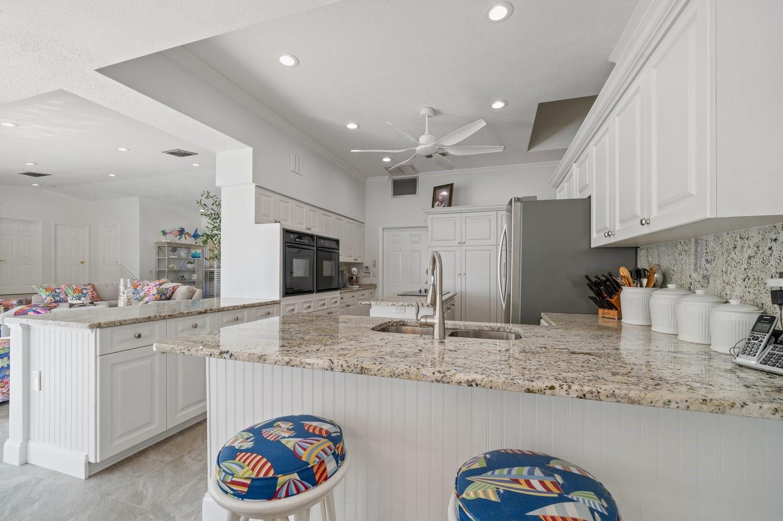 769 HARBOR IS, CLEARWATER BEACH, FL, 33767