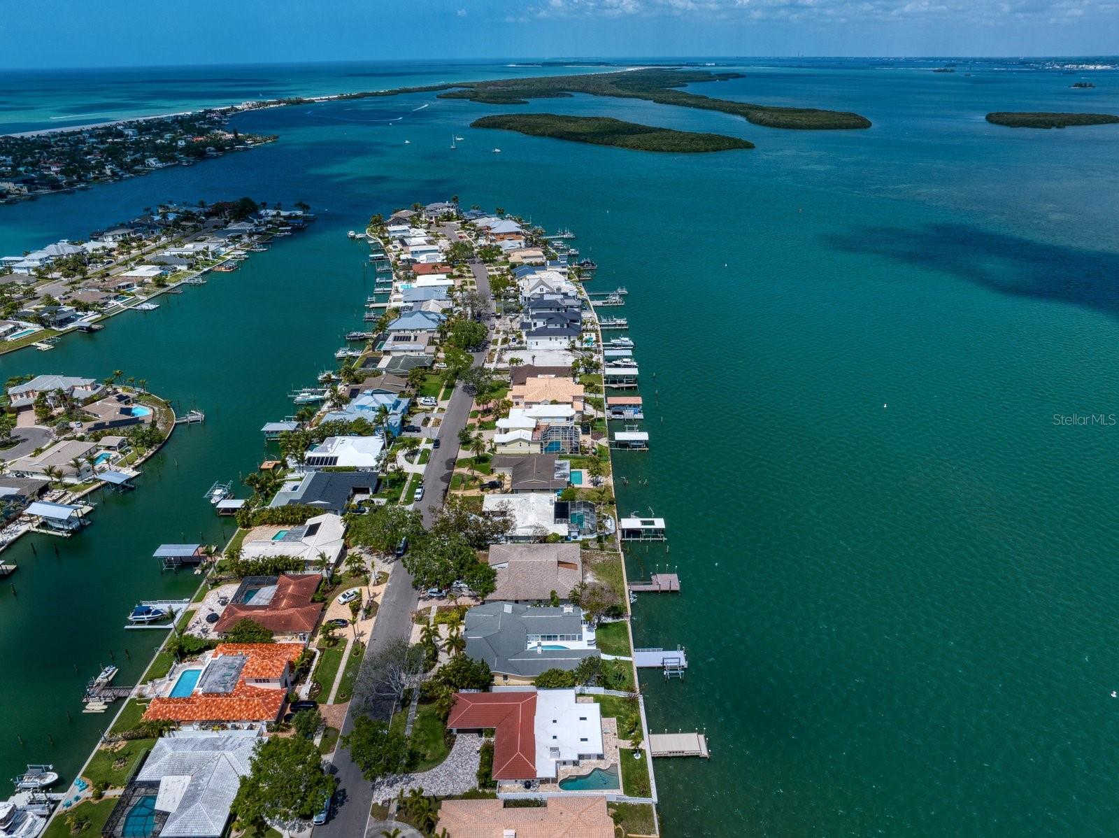 769 HARBOR IS, CLEARWATER BEACH, FL, 33767
