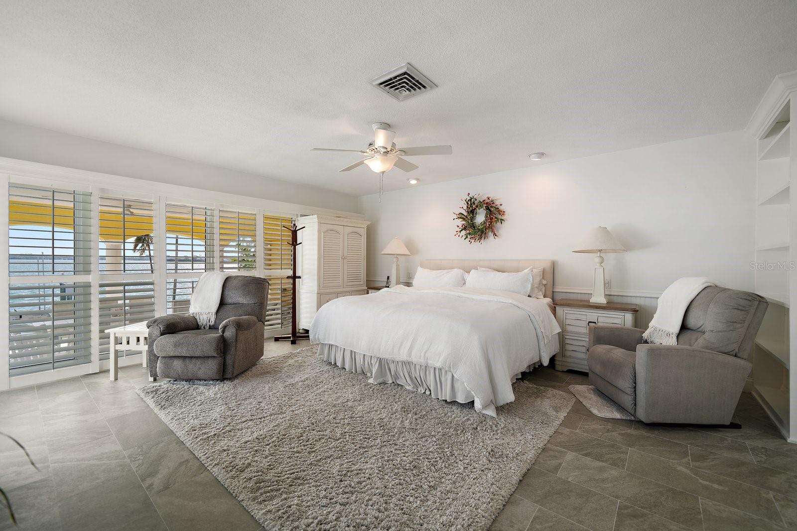 769 HARBOR IS, CLEARWATER BEACH, FL, 33767