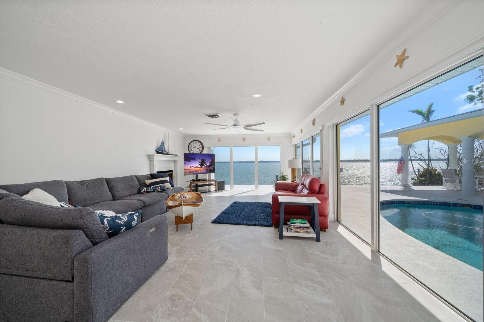 769 HARBOR IS, CLEARWATER BEACH, FL, 33767