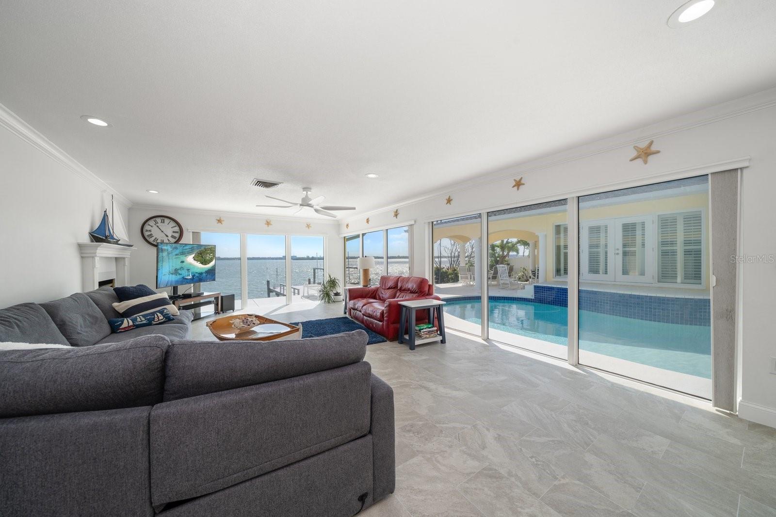 769 HARBOR IS, CLEARWATER BEACH, FL, 33767