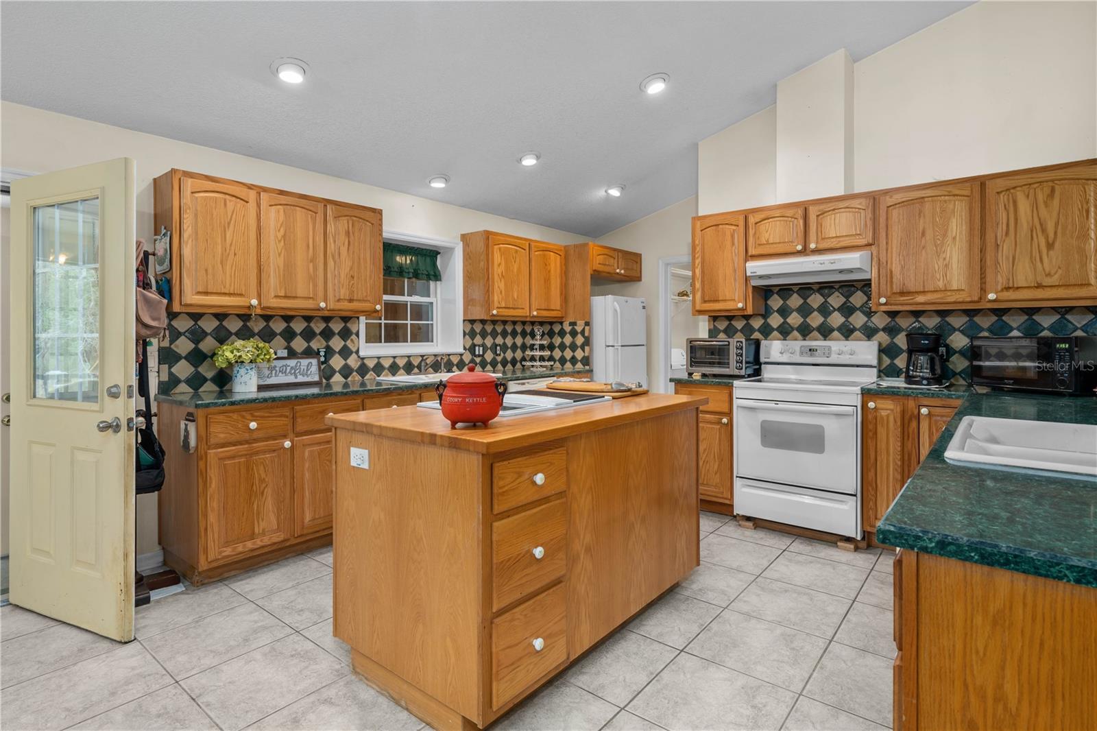 16091 NE 55TH ST, WILLISTON, FL, 32696