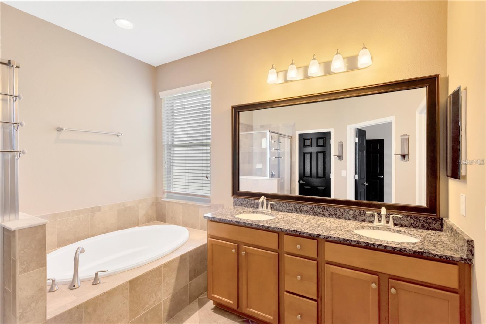 13911 ARTESA BELL DR, RIVERVIEW, FL, 33579