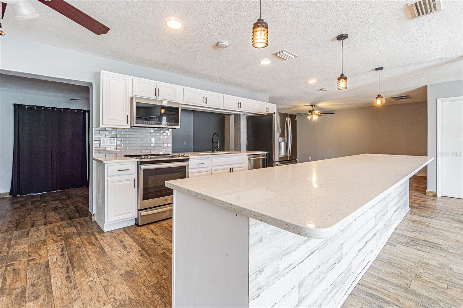 1760 SHARONDALE DR, CLEARWATER, FL, 33755