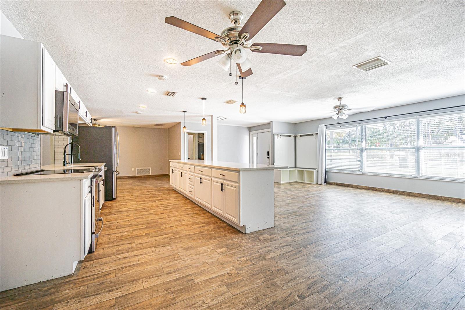 1760 SHARONDALE DR, CLEARWATER, FL, 33755