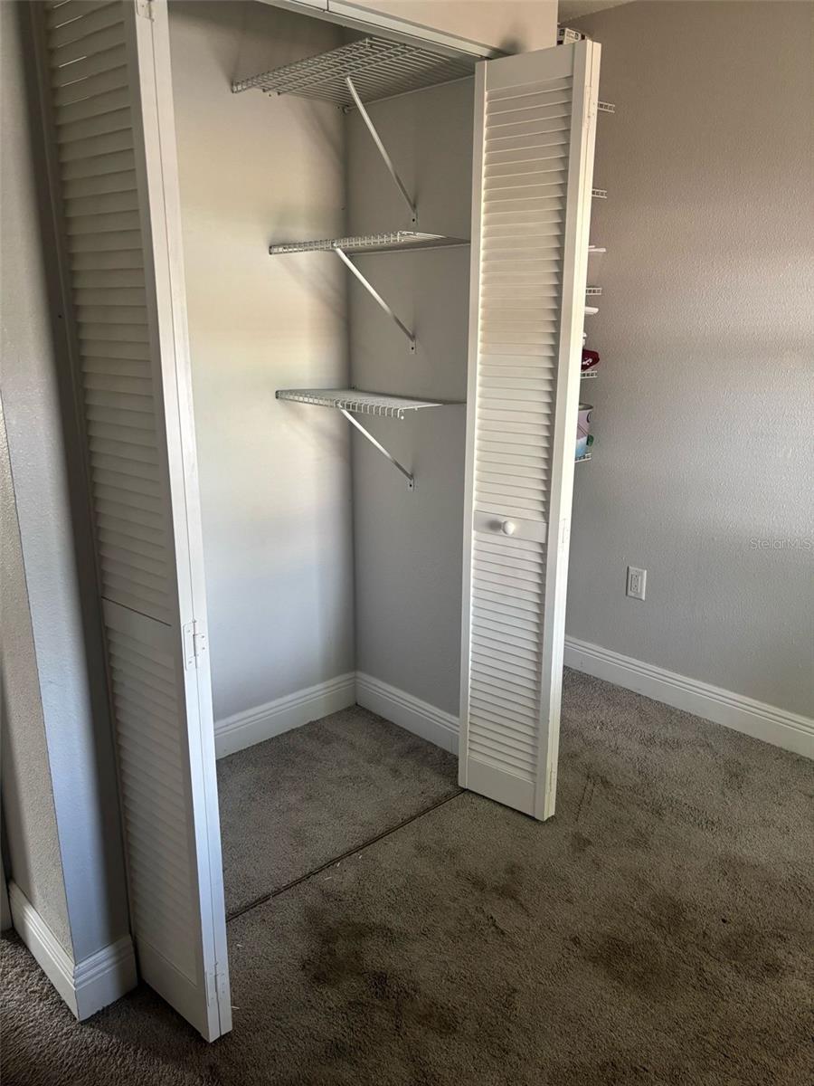 718 GREENBROUGH DR, LAKE WALES, FL, 33853