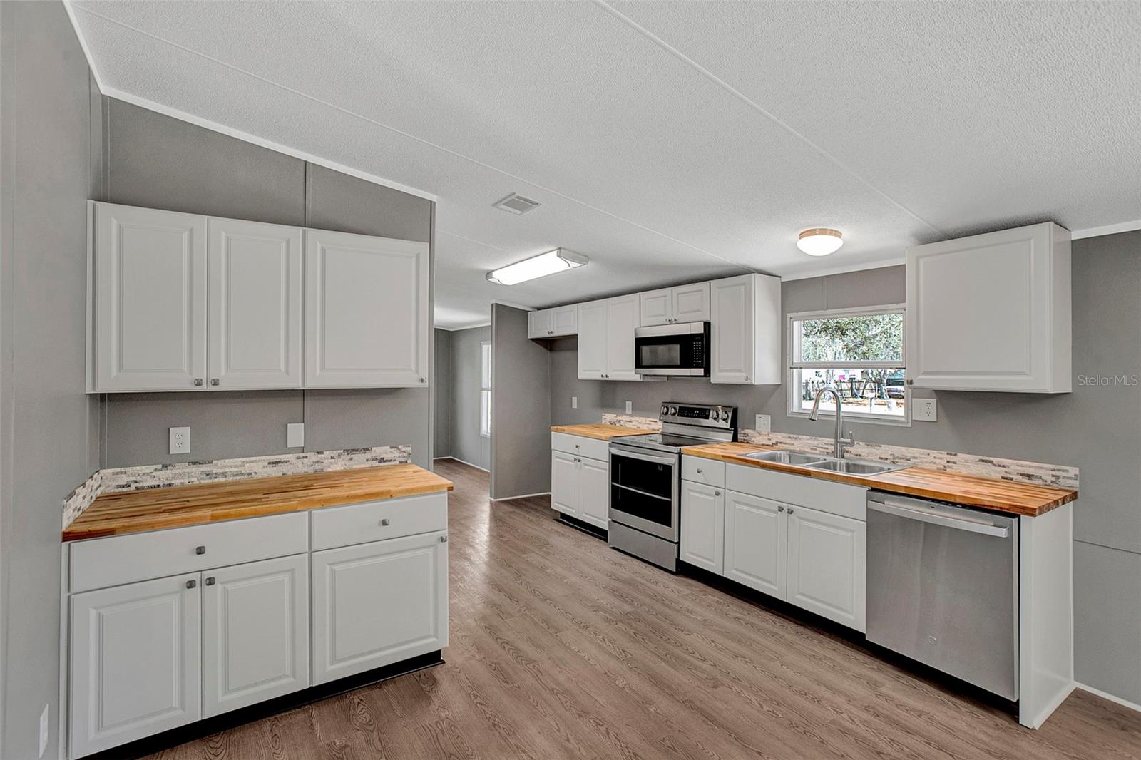 103 ALBANY CT, SATSUMA, FL, 32189